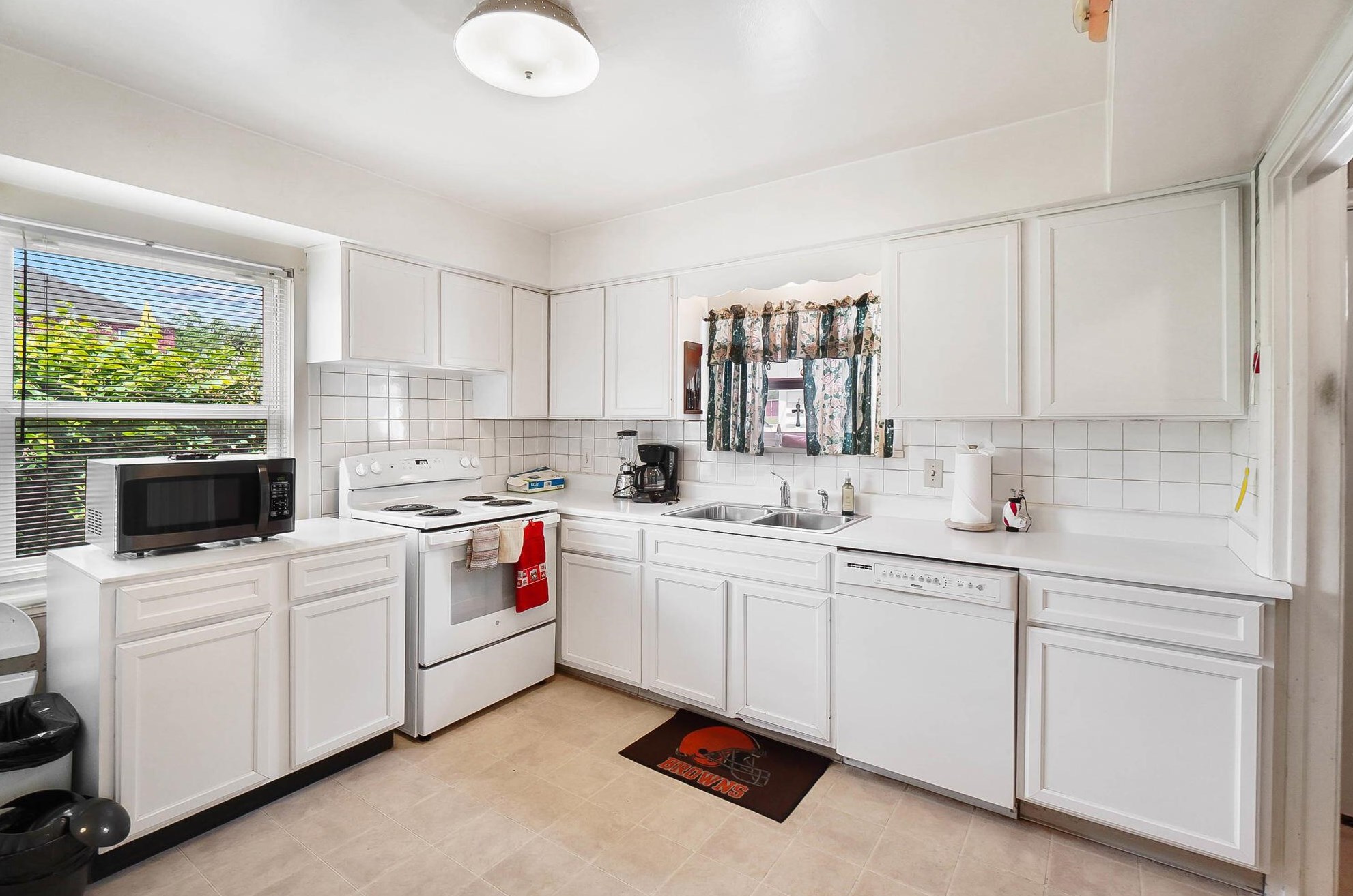 512 James Rd, Columbus OH  43213-2710 exterior