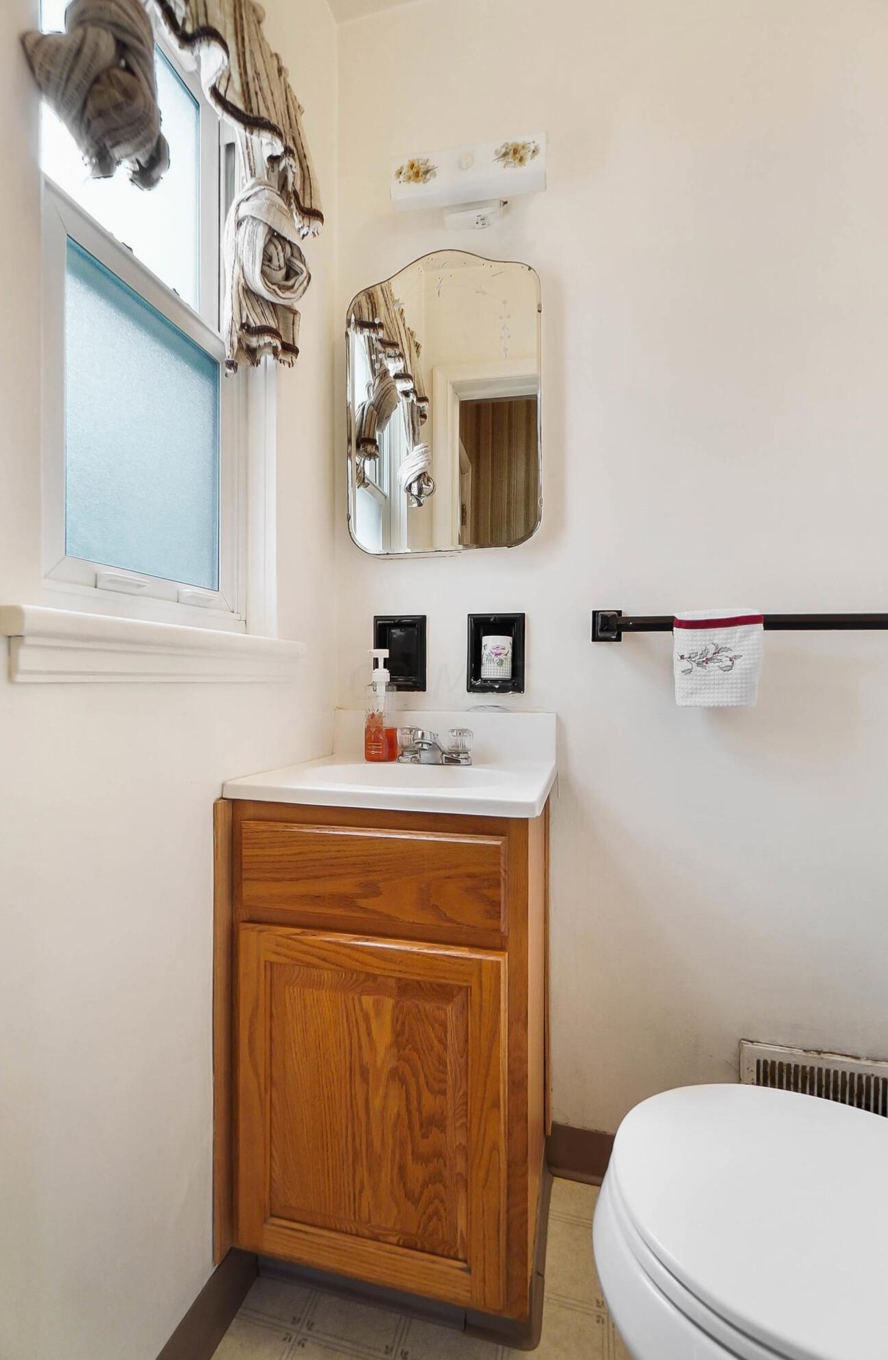 512 James Rd, Columbus OH  43213-2710 exterior