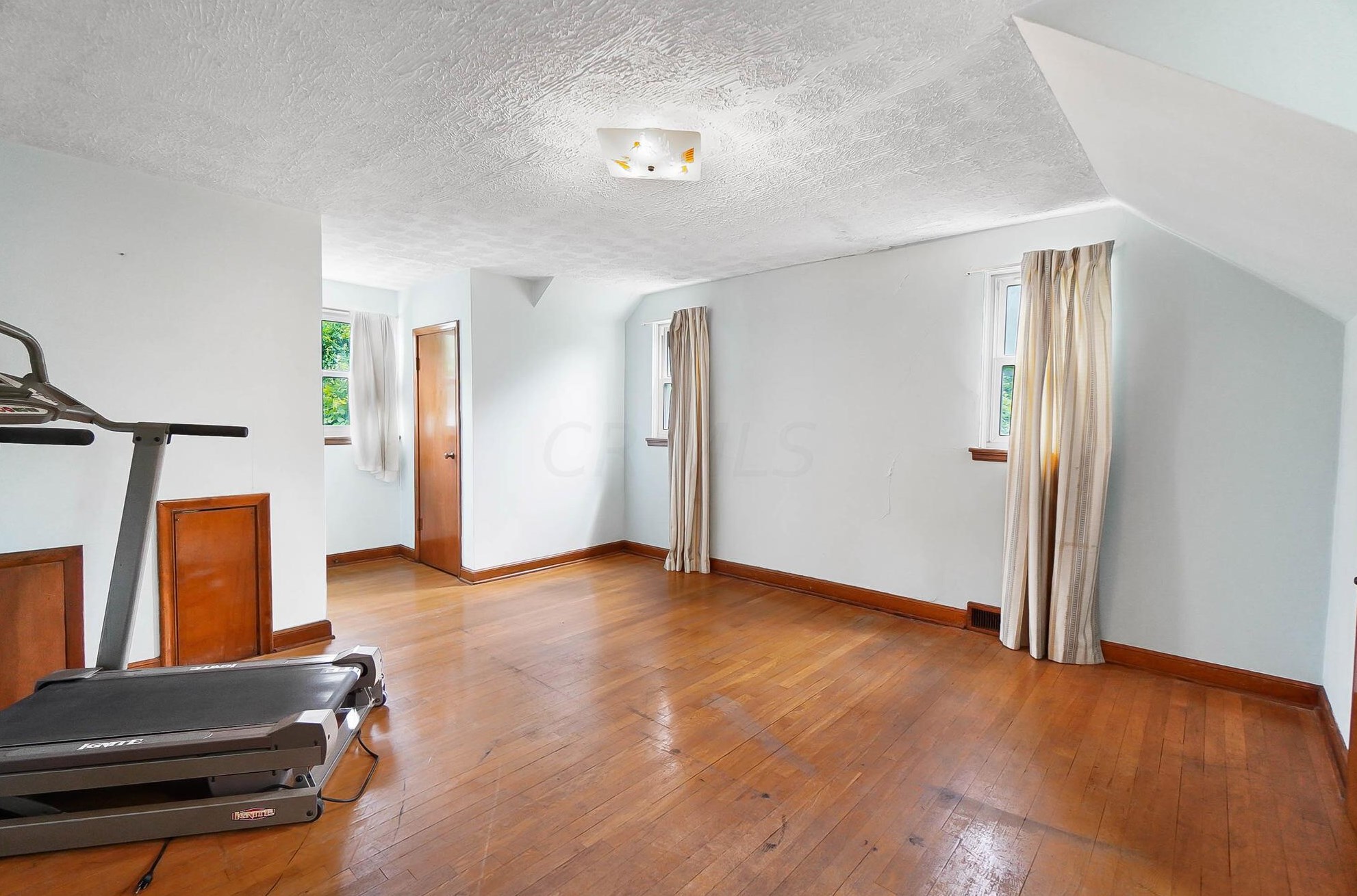 512 James Rd, Columbus OH  43213-2710 exterior