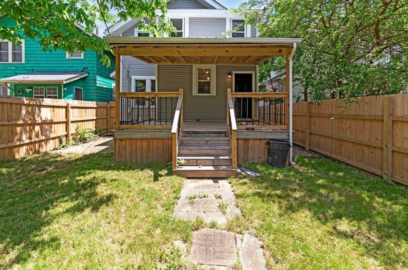 831 Berkeley Rd, Columbus OH 43205-2902 exterior