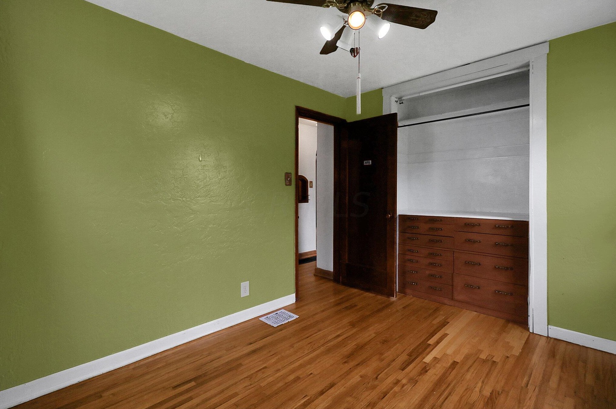 643 Columbia Ave, Columbus OH 43209-1411 exterior