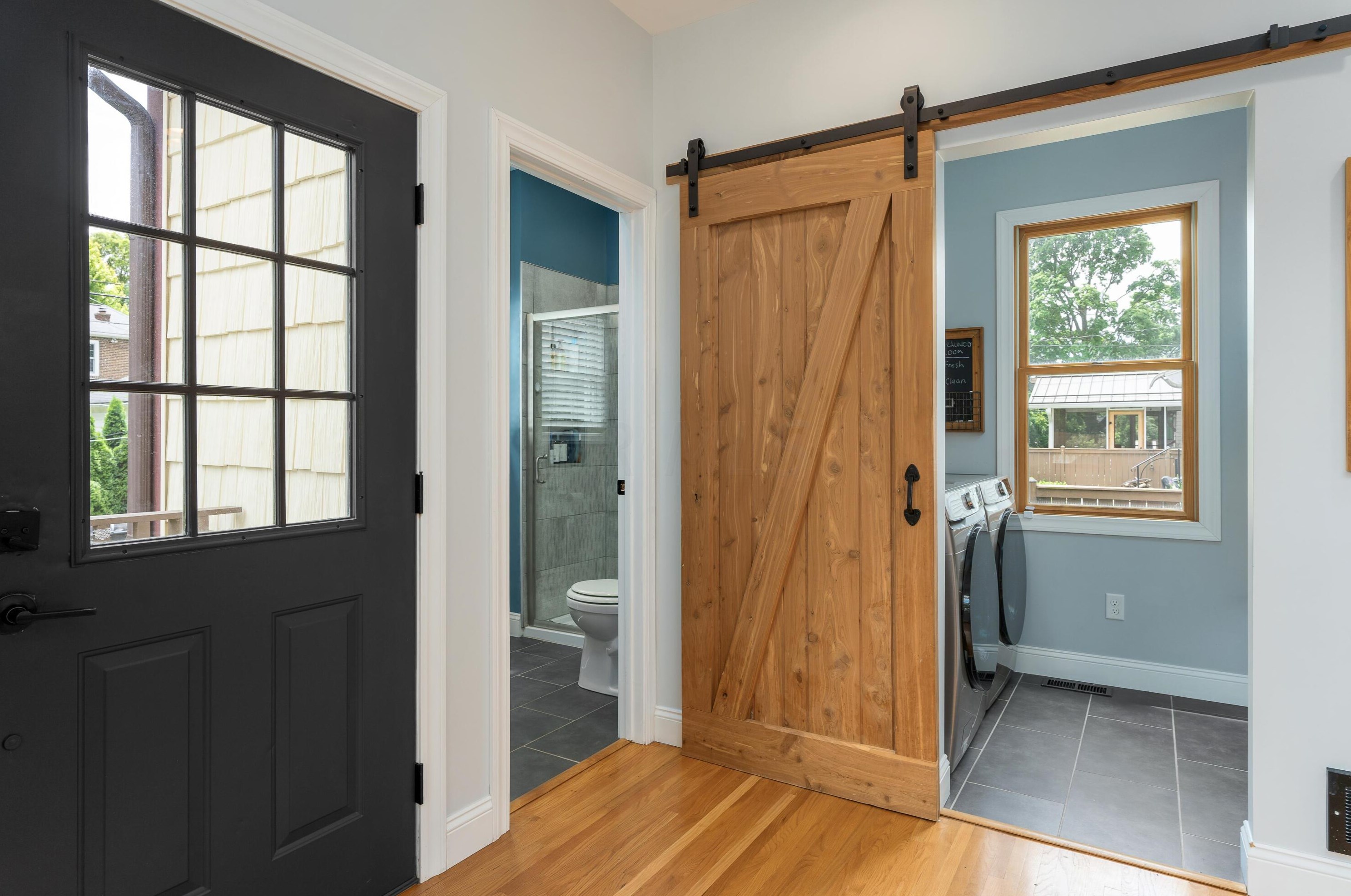 976 Cassingham Rd, Columbus OH  43209-2434 exterior