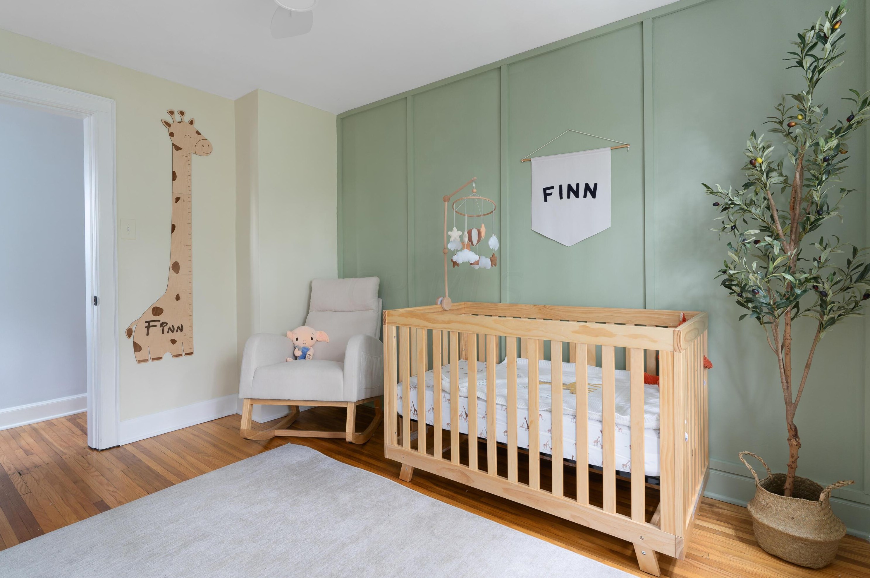 976 Cassingham Rd, Columbus OH  43209-2434 exterior