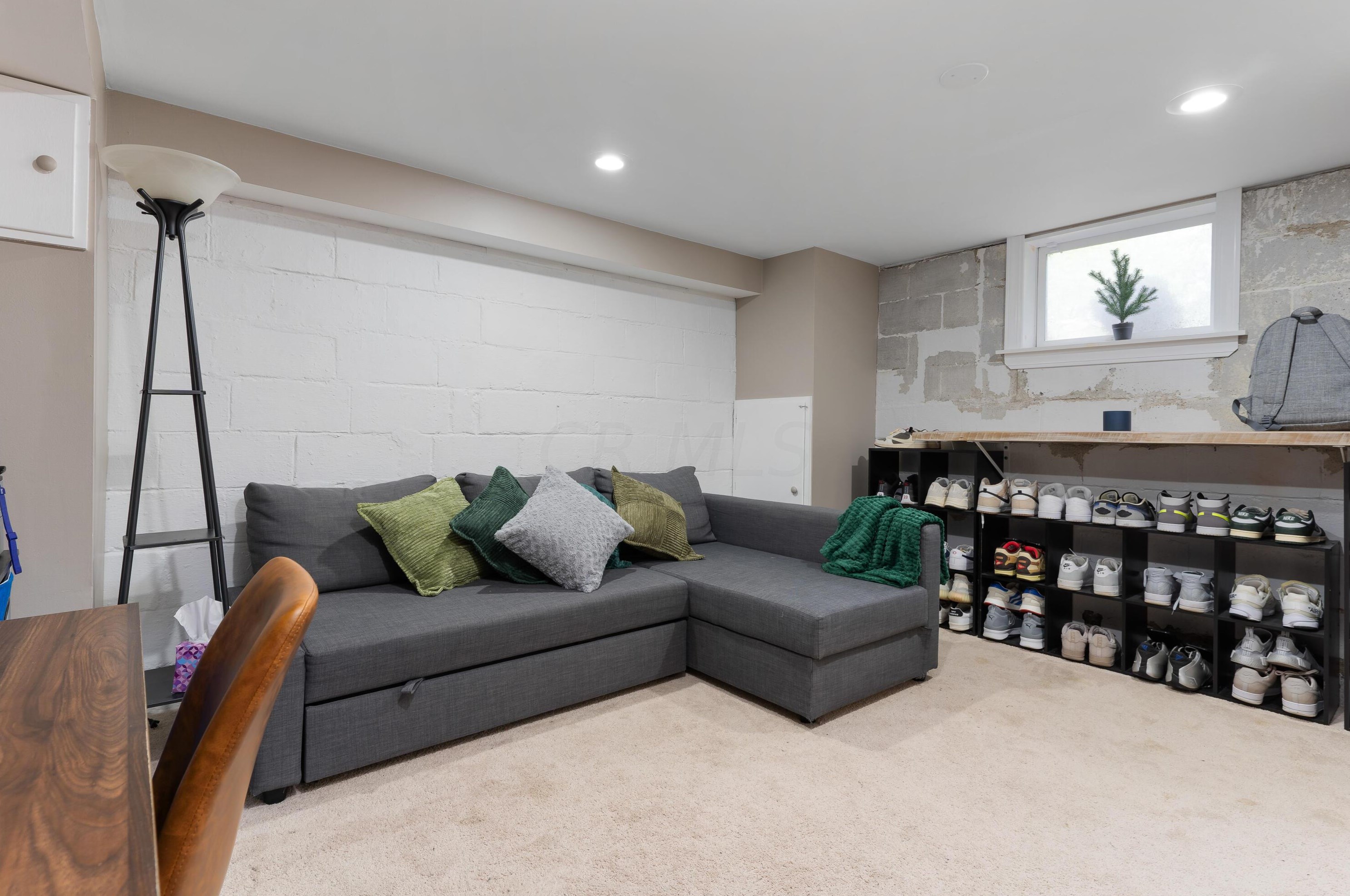 976 Cassingham Rd, Columbus OH  43209-2434 exterior