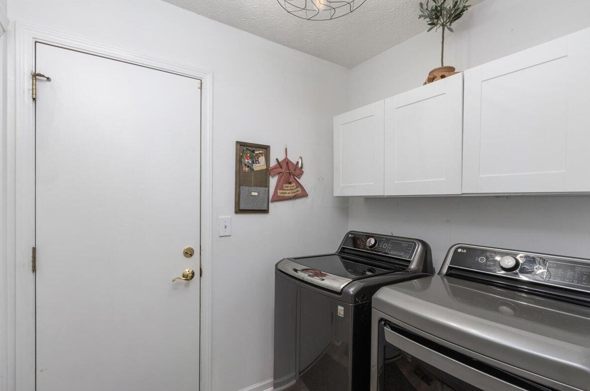 7516 Burgstresser Ct, Cnl Wnchstr OH  43110-8432 exterior