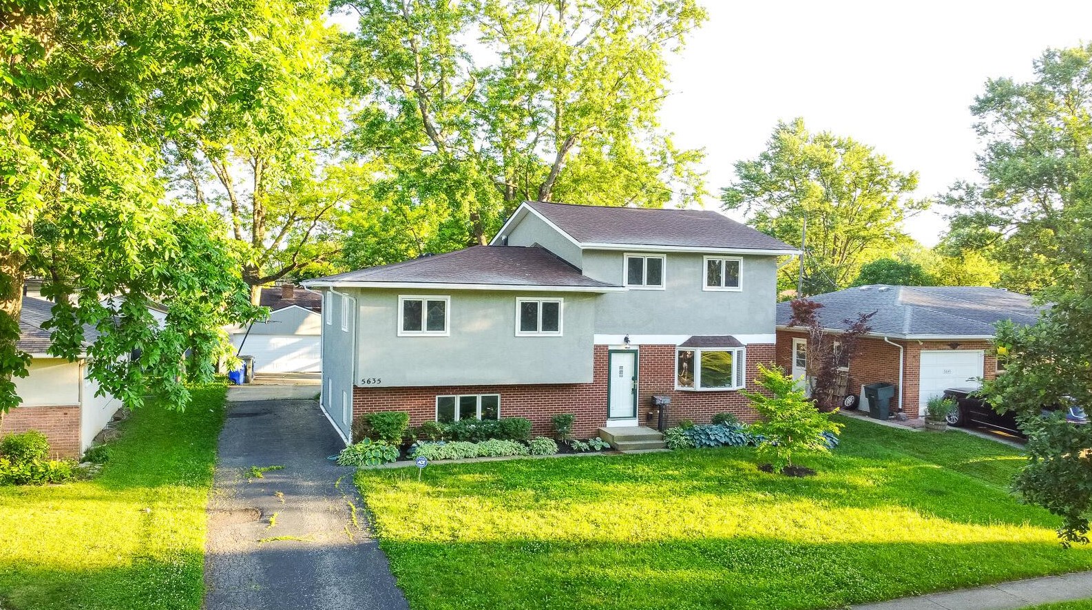 5635 Sandalwood Blvd, Columbus OH 43229-4327 exterior