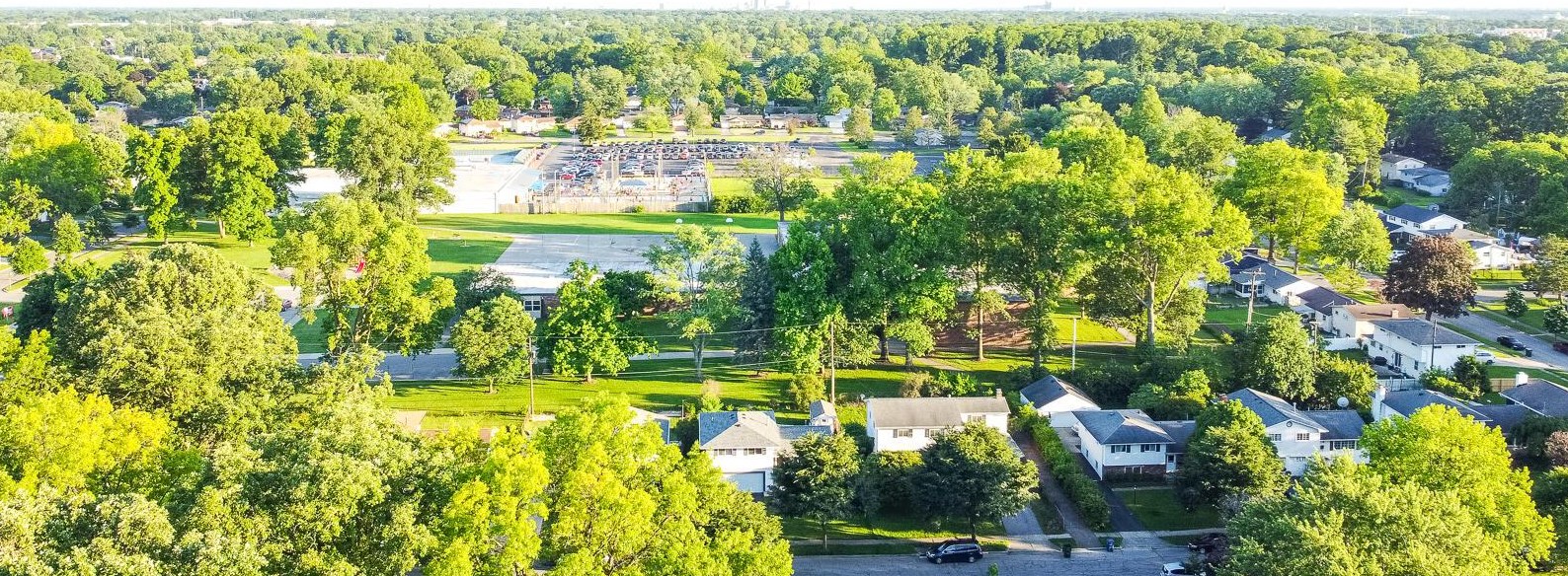 5635 Sandalwood Blvd, Columbus OH 43229-4327 exterior