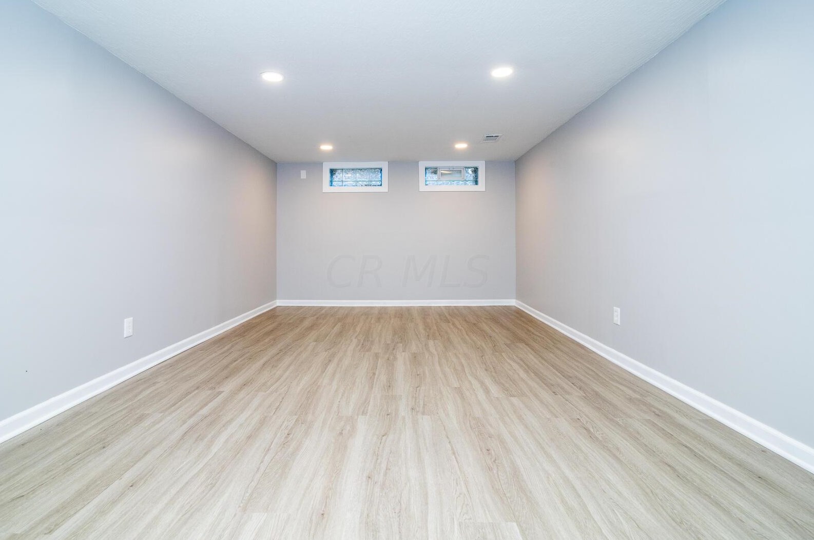 5635 Sandalwood Blvd, Columbus OH 43229-4327 exterior