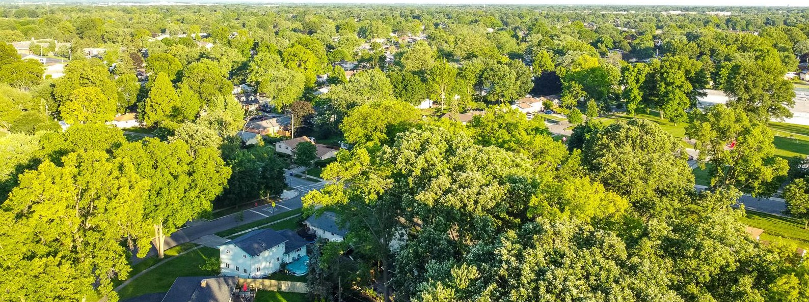 5635 Sandalwood Blvd, Columbus OH 43229-4327 exterior