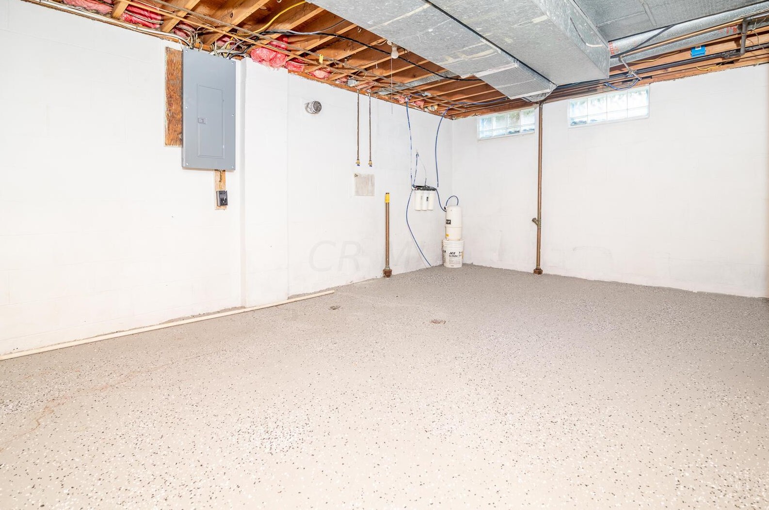 5635 Sandalwood Blvd, Columbus OH 43229-4327 exterior