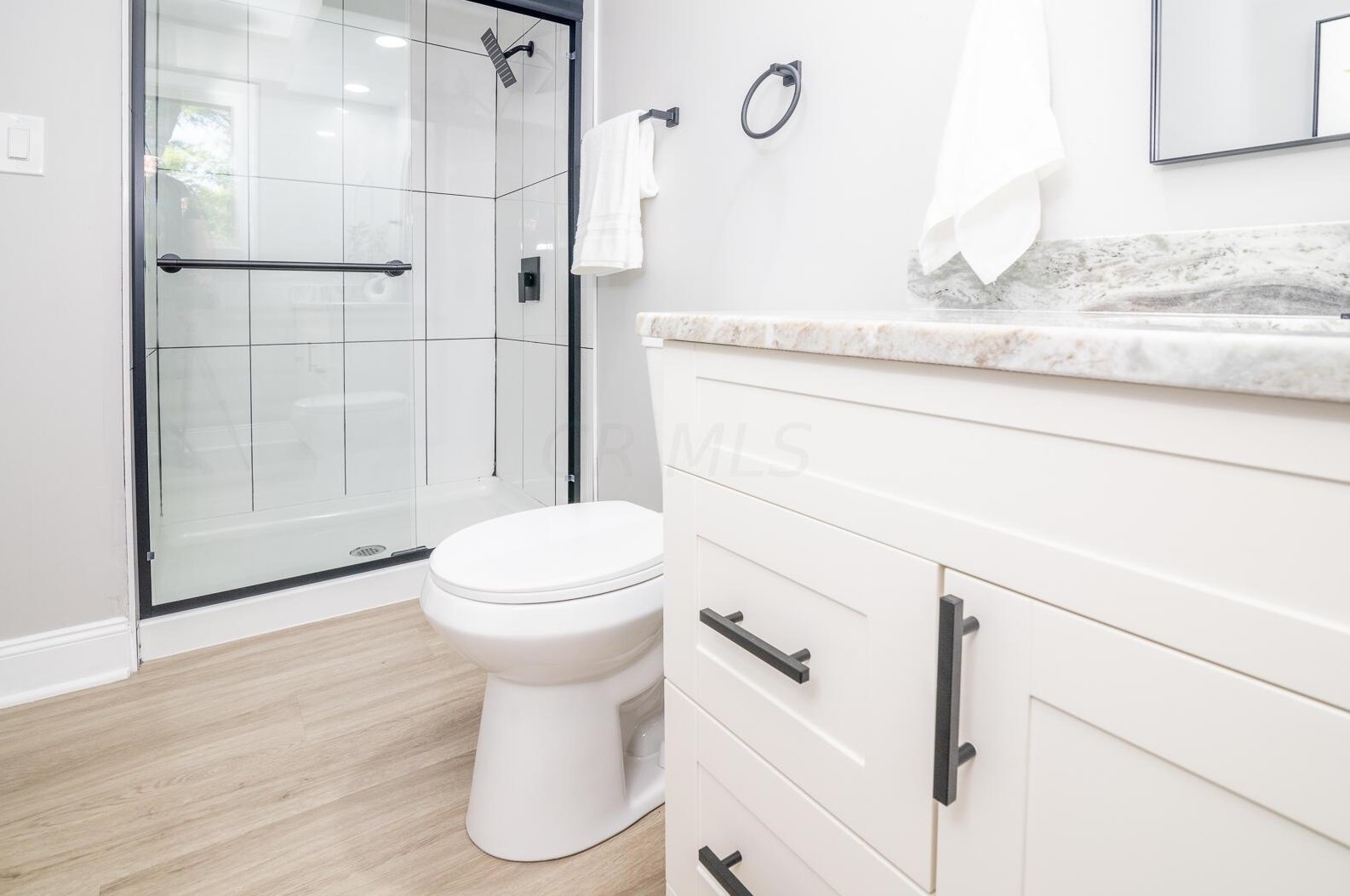 5635 Sandalwood Blvd, Columbus OH 43229-4327 exterior