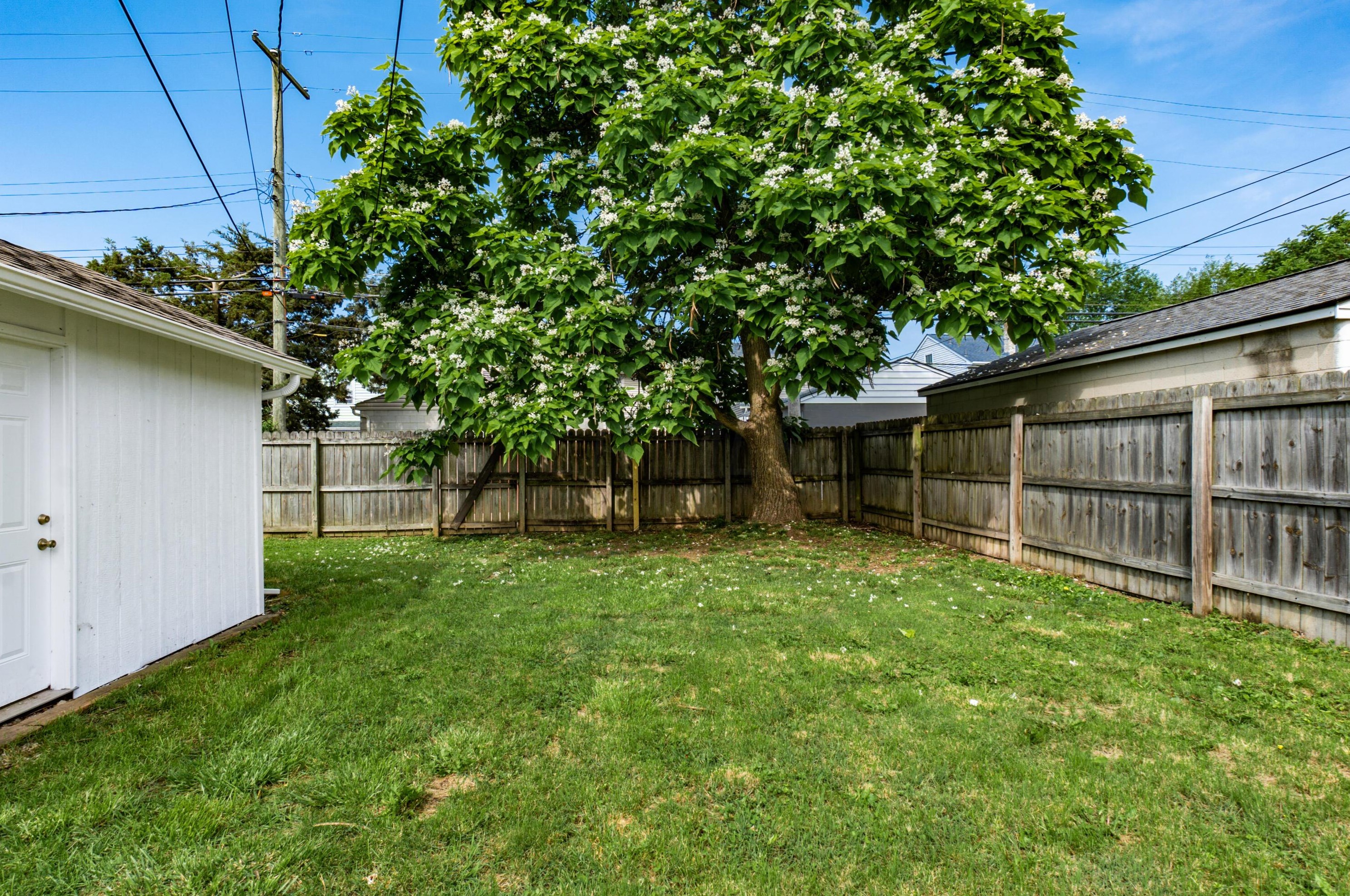 559 Columbian Ave, Columbus OH 43223-1606 exterior