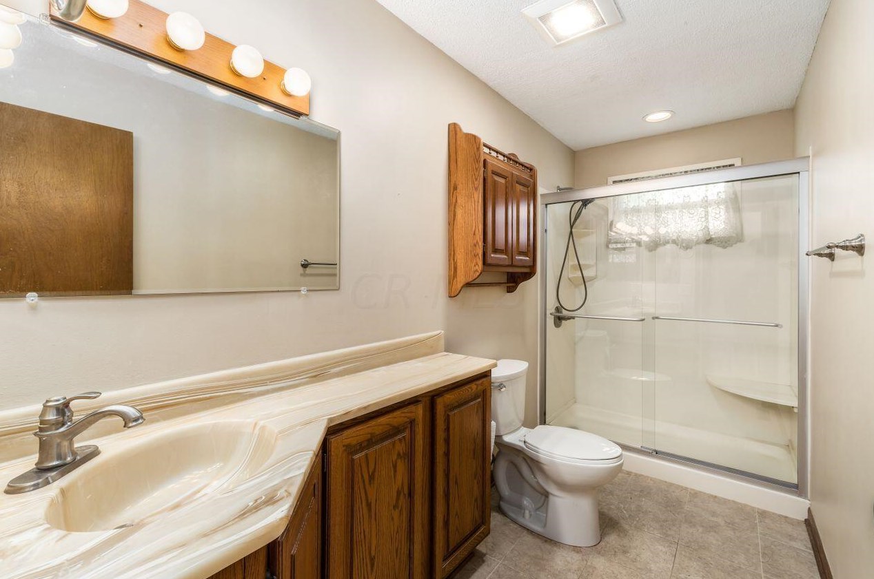 5072 Holbrook Dr, Columbus OH 43232-6604 exterior