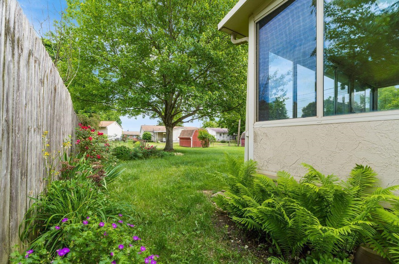 5072 Holbrook Dr, Columbus OH 43232-6604 exterior