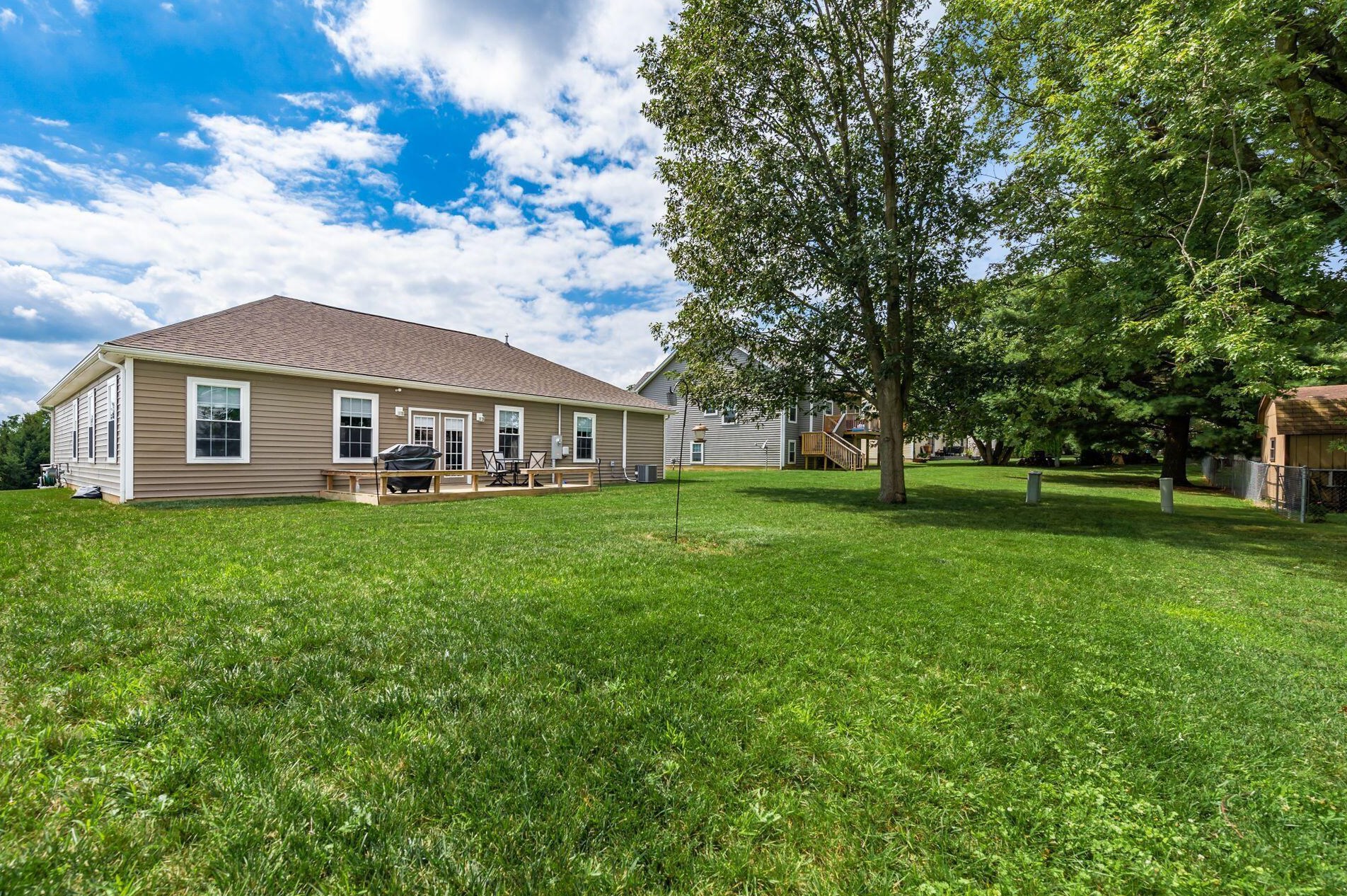177 Craig Dr, Thornville OH  43076-8036 exterior