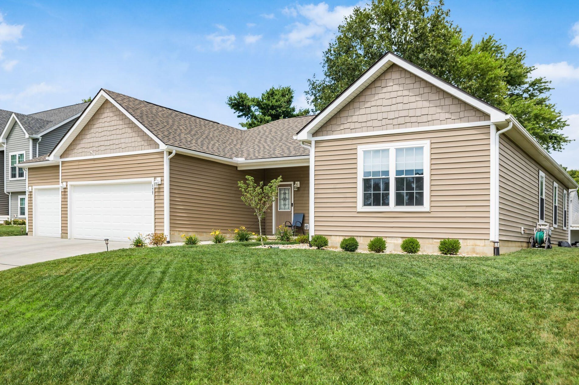177 Craig Dr, Thornville OH  43076-8036 exterior