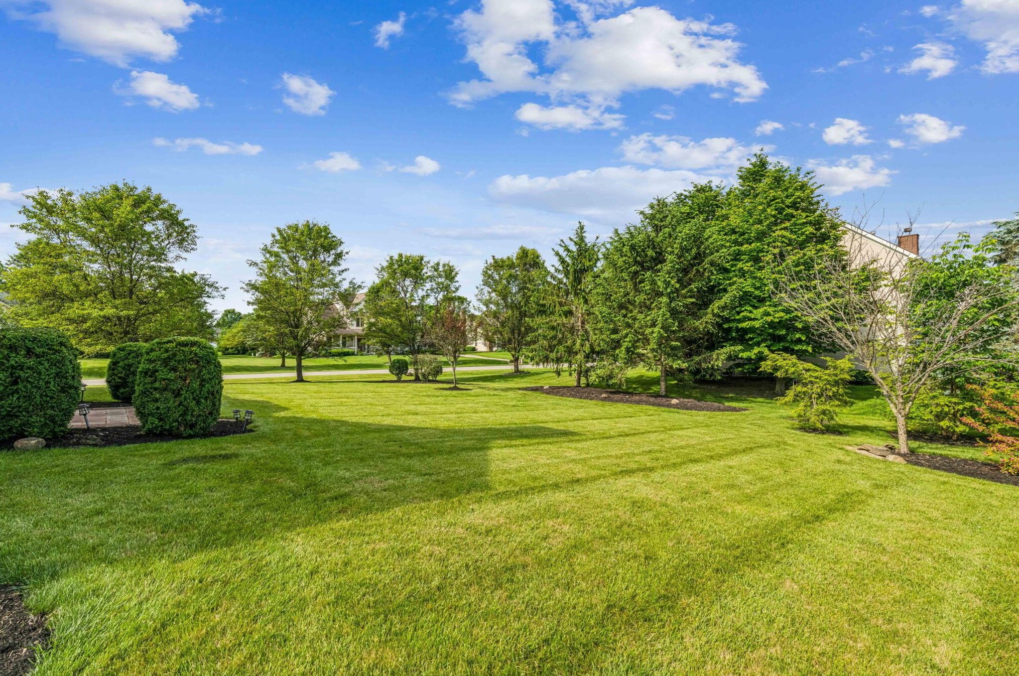 7908 Madison Pl, Cnl Wnchstr OH  43110-9053 exterior