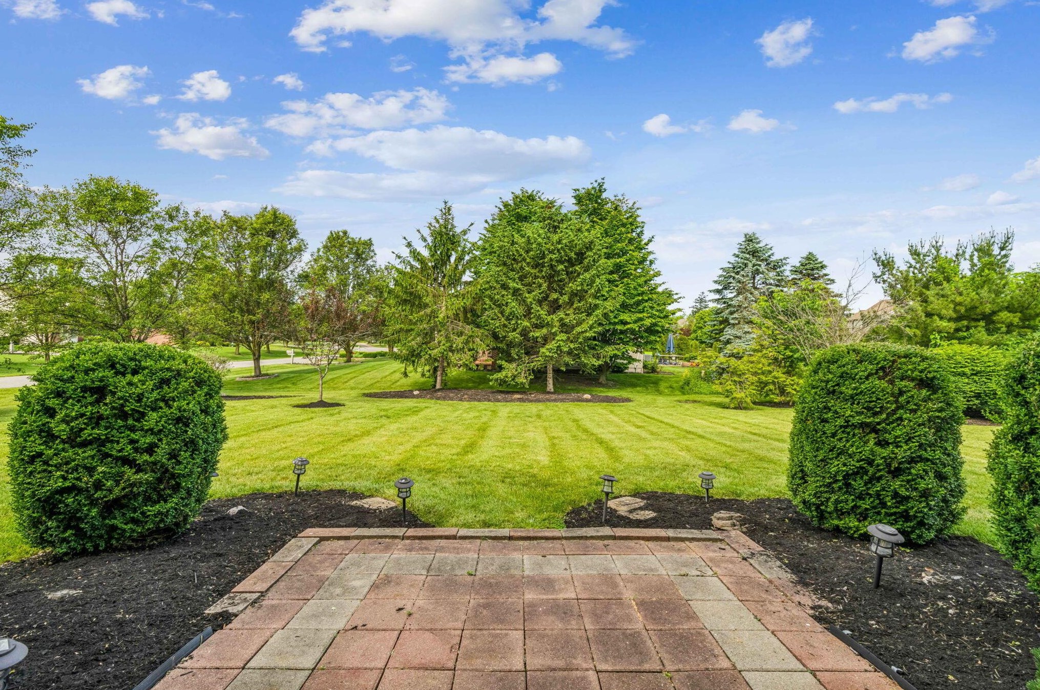 7908 Madison Pl, Cnl Wnchstr OH  43110-9053 exterior