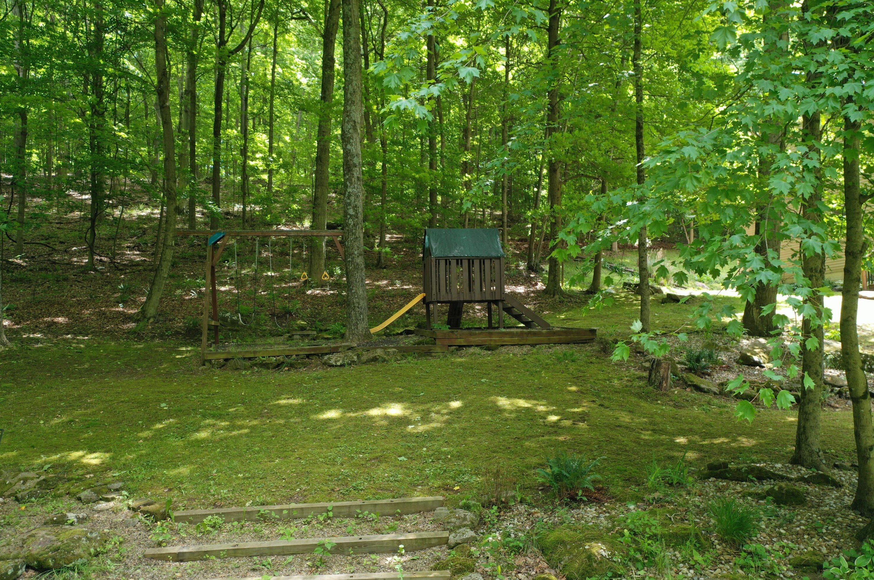 5867 Stoffer Rd, North Woodbury OH  44813-9051 exterior