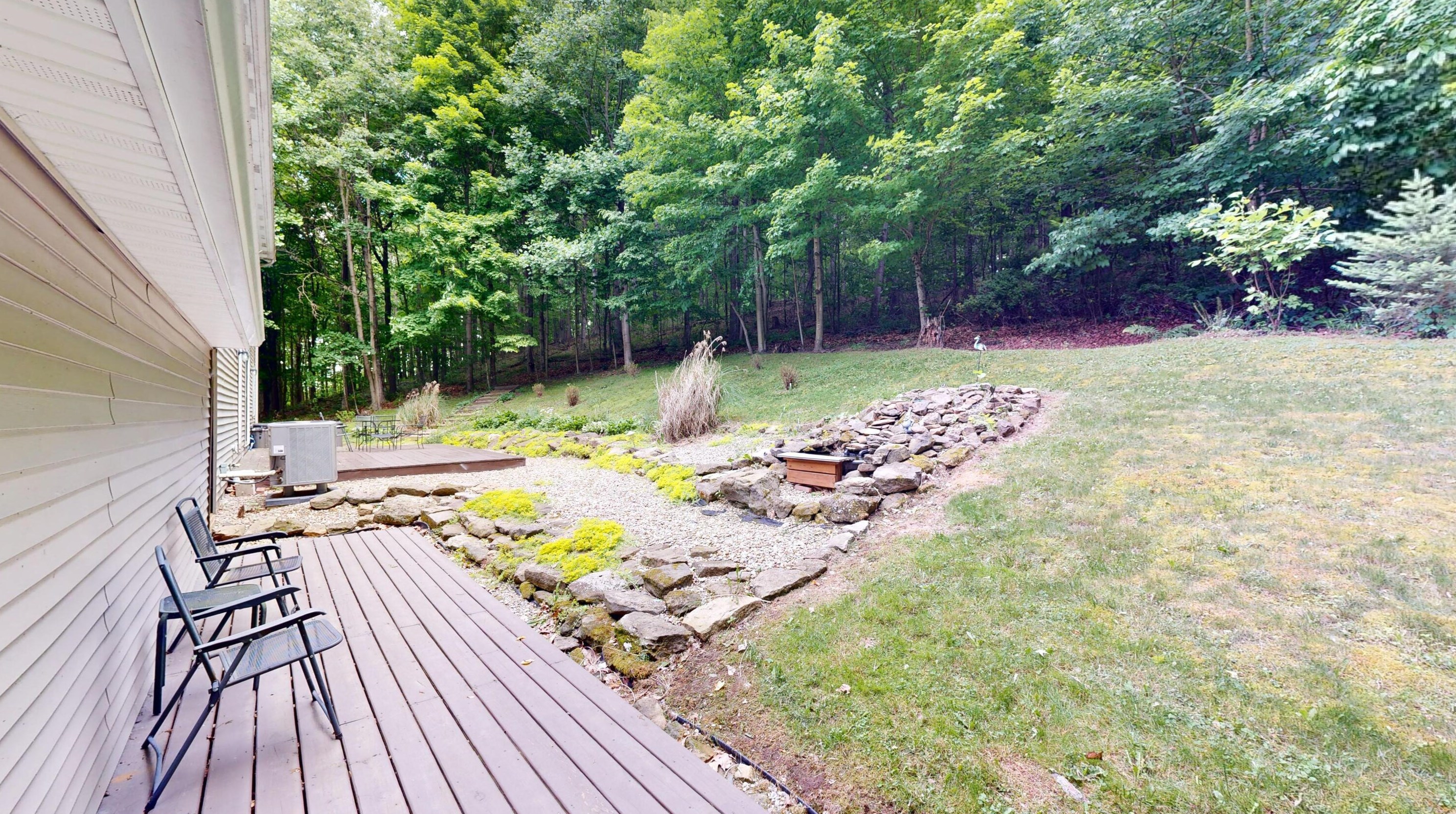 5867 Stoffer Rd, North Woodbury OH  44813-9361 exterior