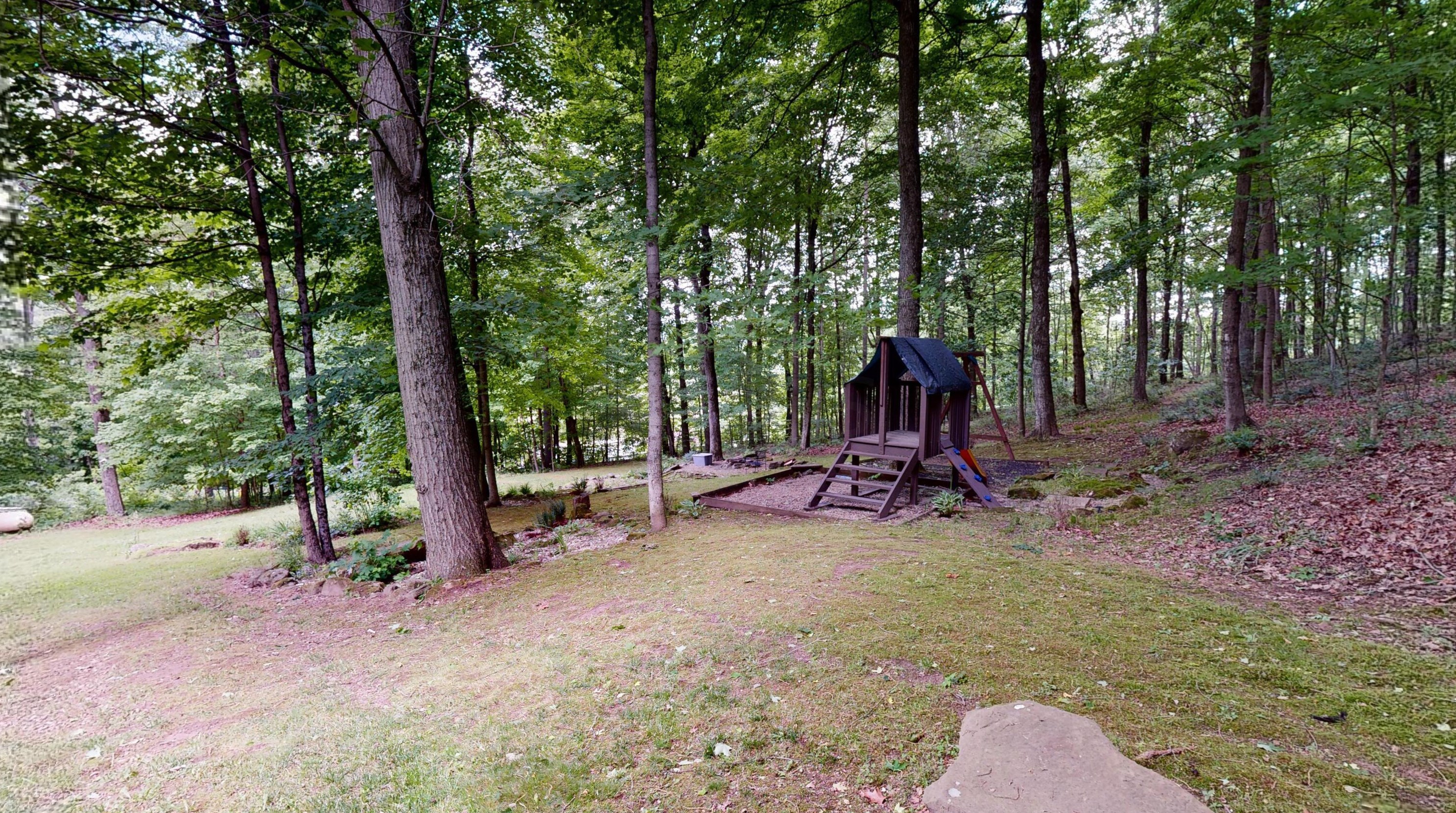 5867 Stoffer Rd, North Woodbury OH  44813-9361 exterior