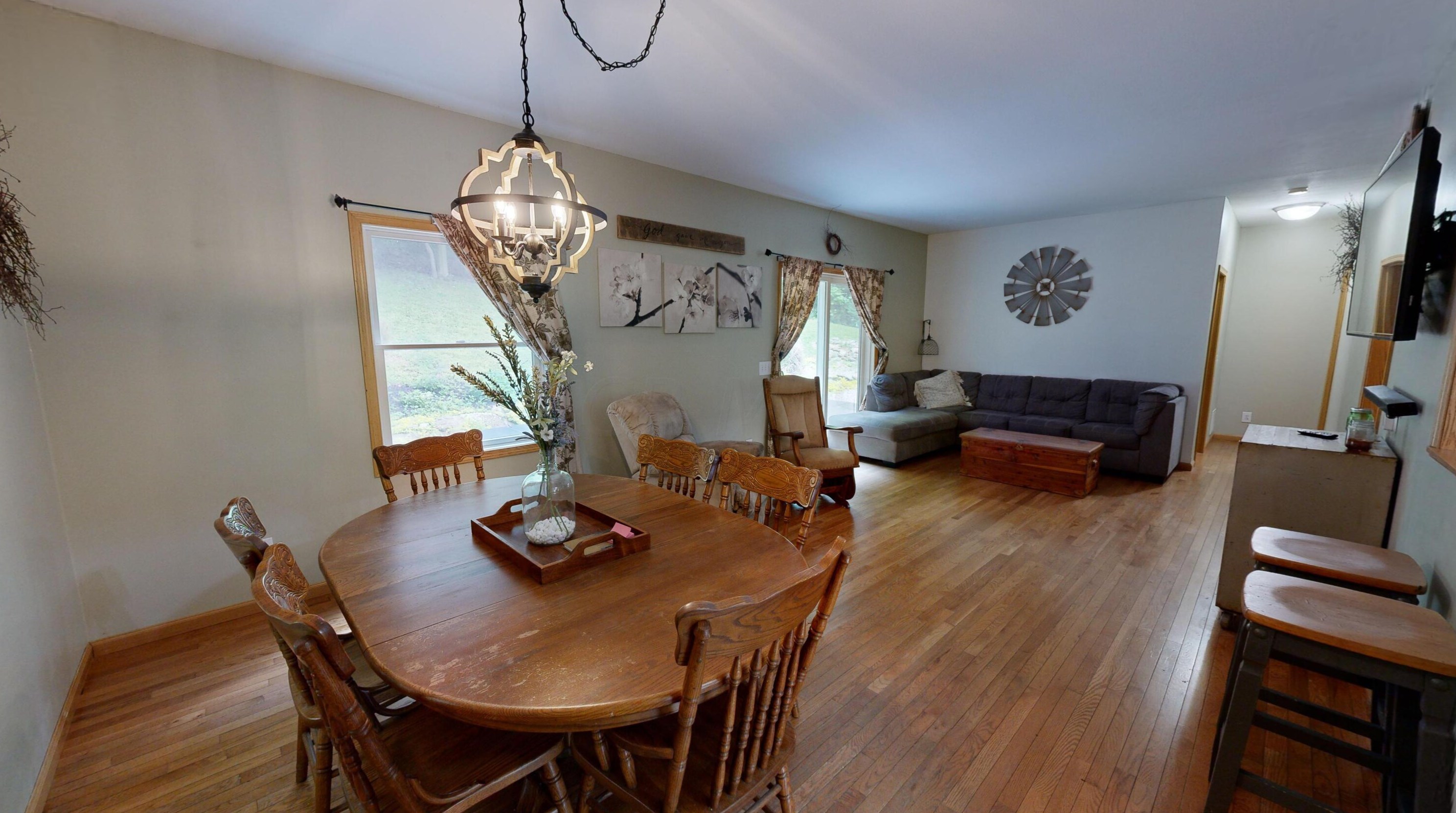 5867 Stoffer Rd, North Woodbury OH  44813-9361 exterior