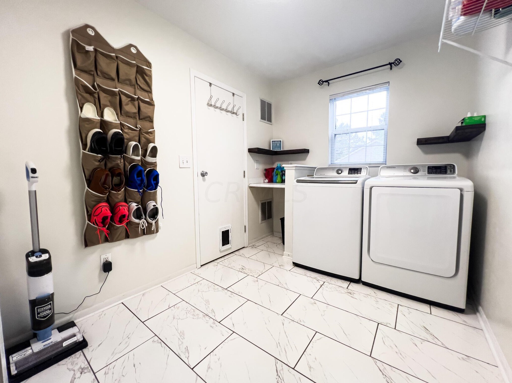 4654 Athalia Dr, Columbus OH 43228-6499 exterior