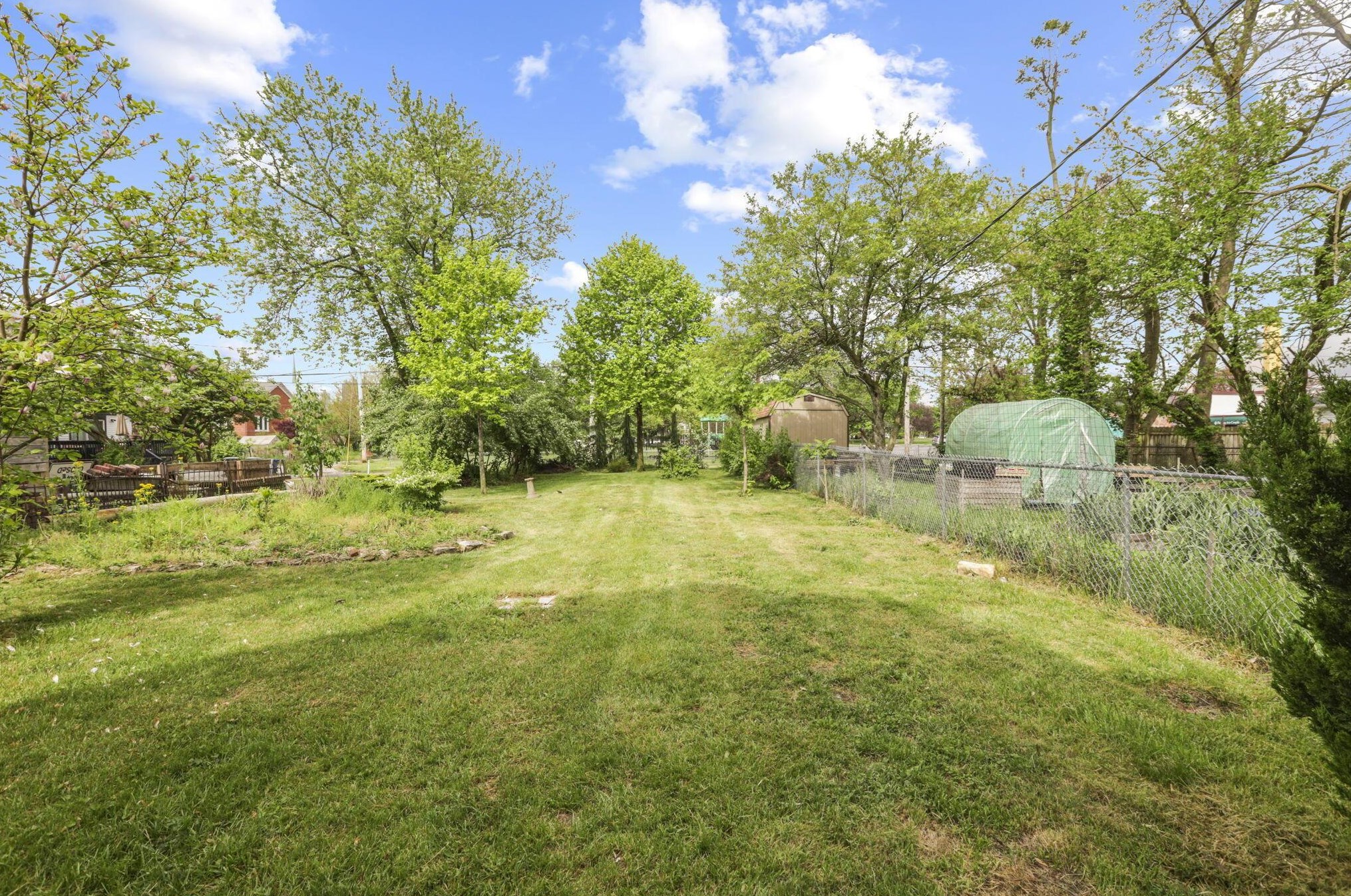 223 Monroe Ave, Columbus OH 43203-1443 exterior