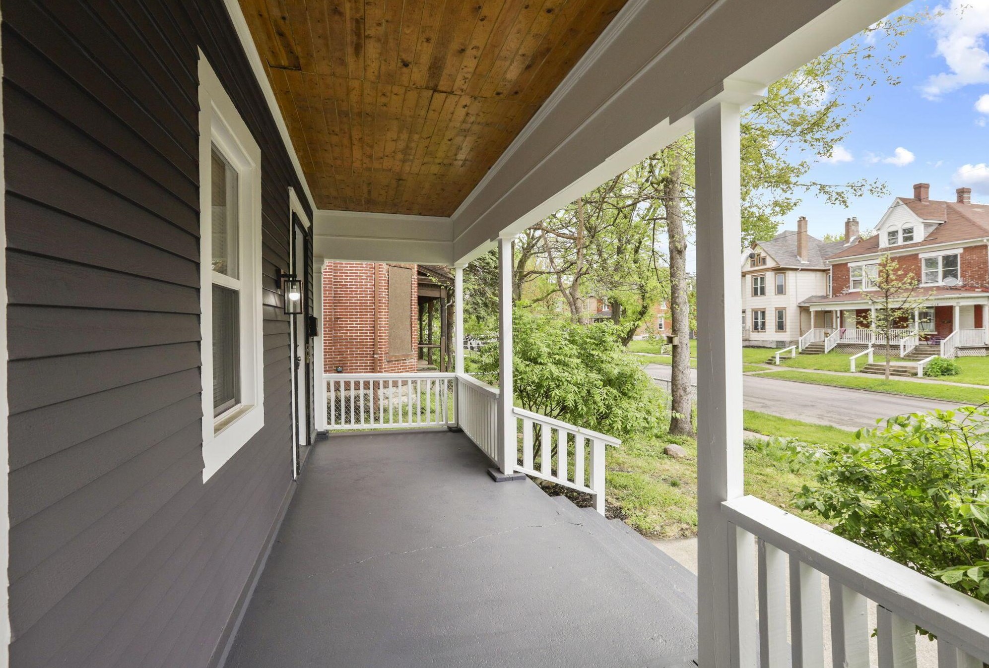 223 Monroe Ave, Columbus OH 43203-1443 exterior