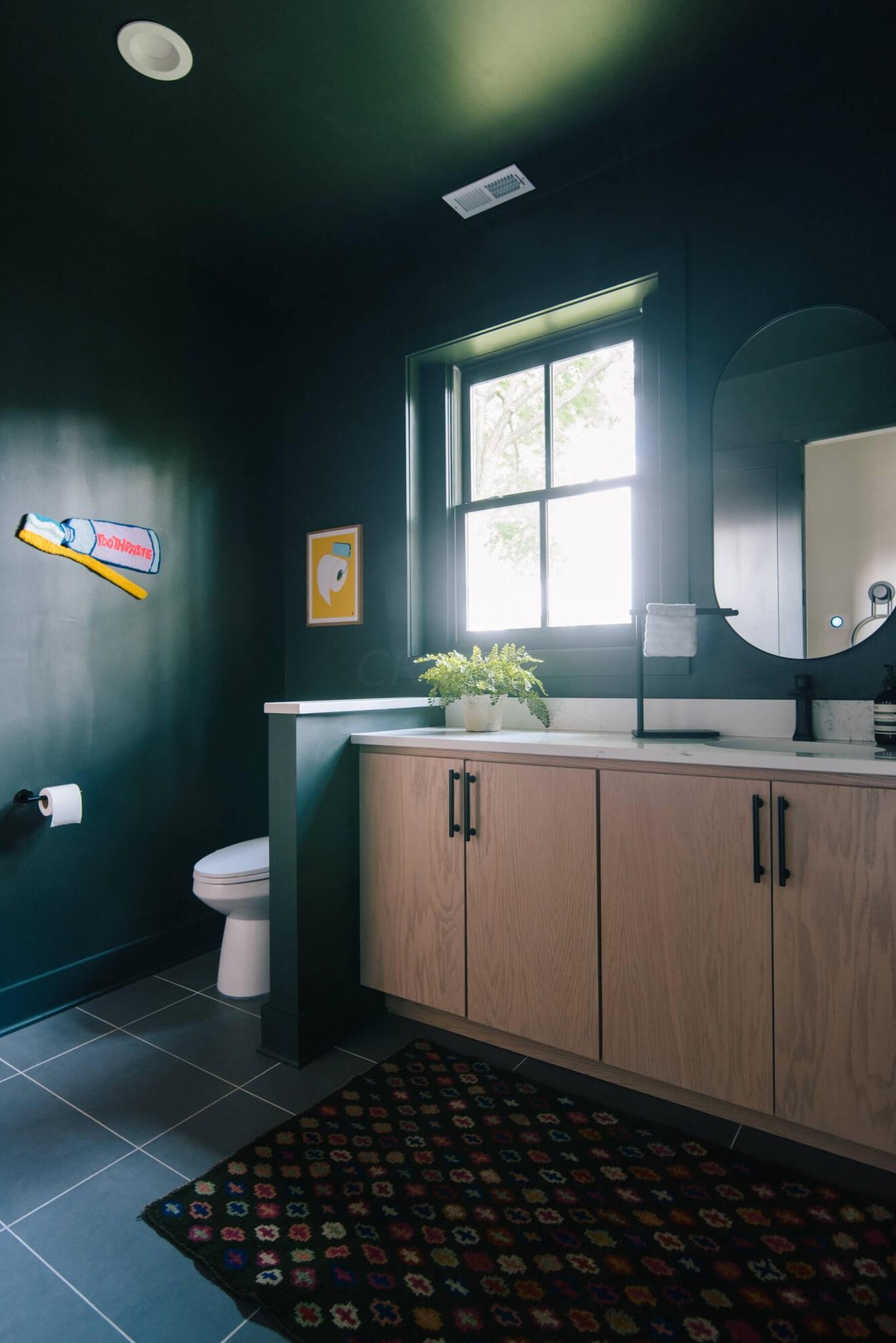 27 Monroe Ave, Columbus OH 43203-1857 exterior