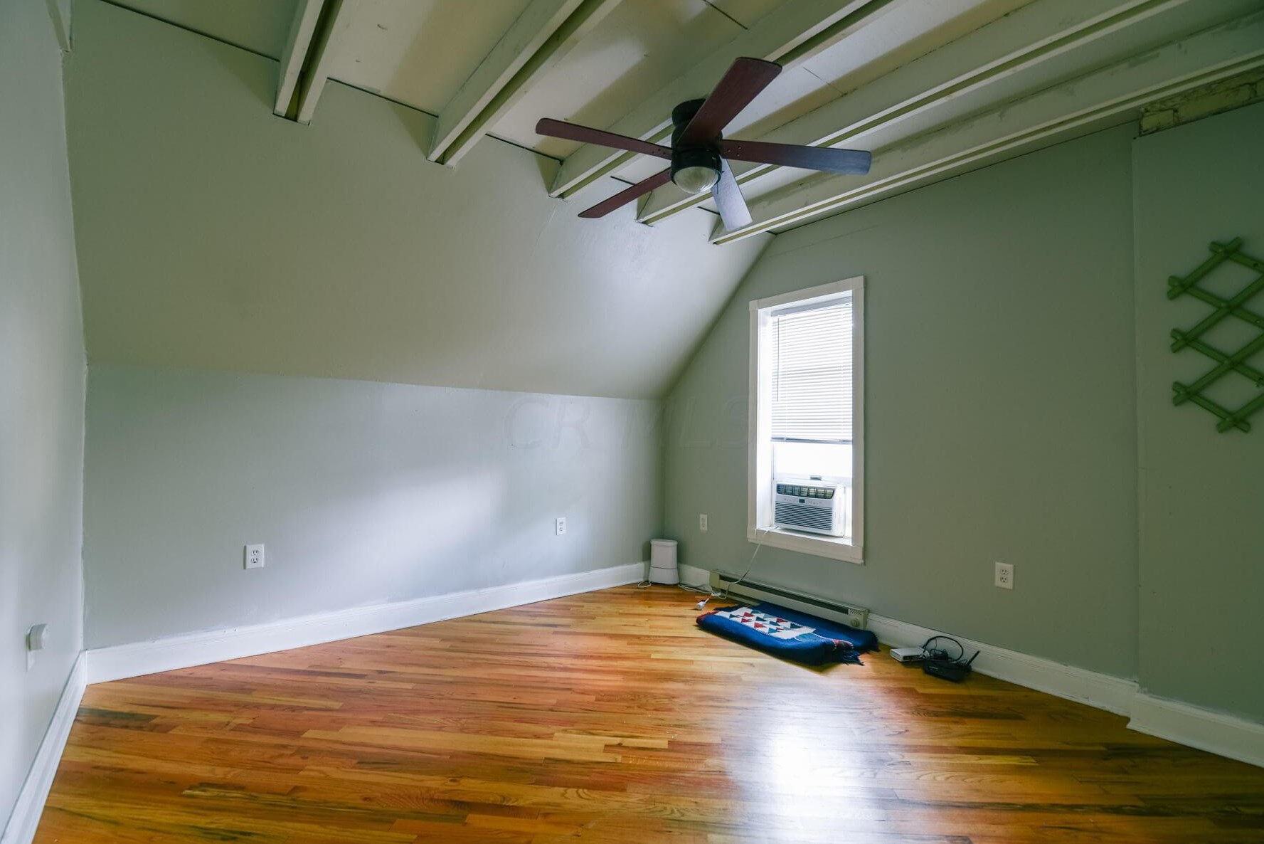 27 Monroe Ave, Columbus OH 43203-1857 exterior