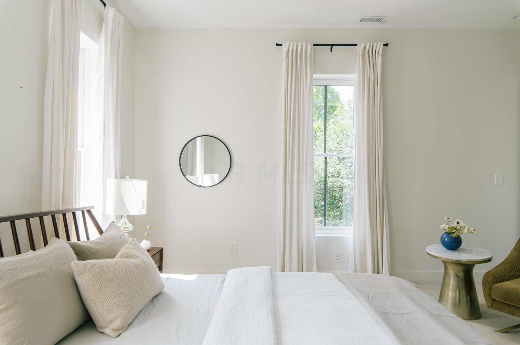 27 Monroe Ave, Columbus OH 43203-1857 exterior