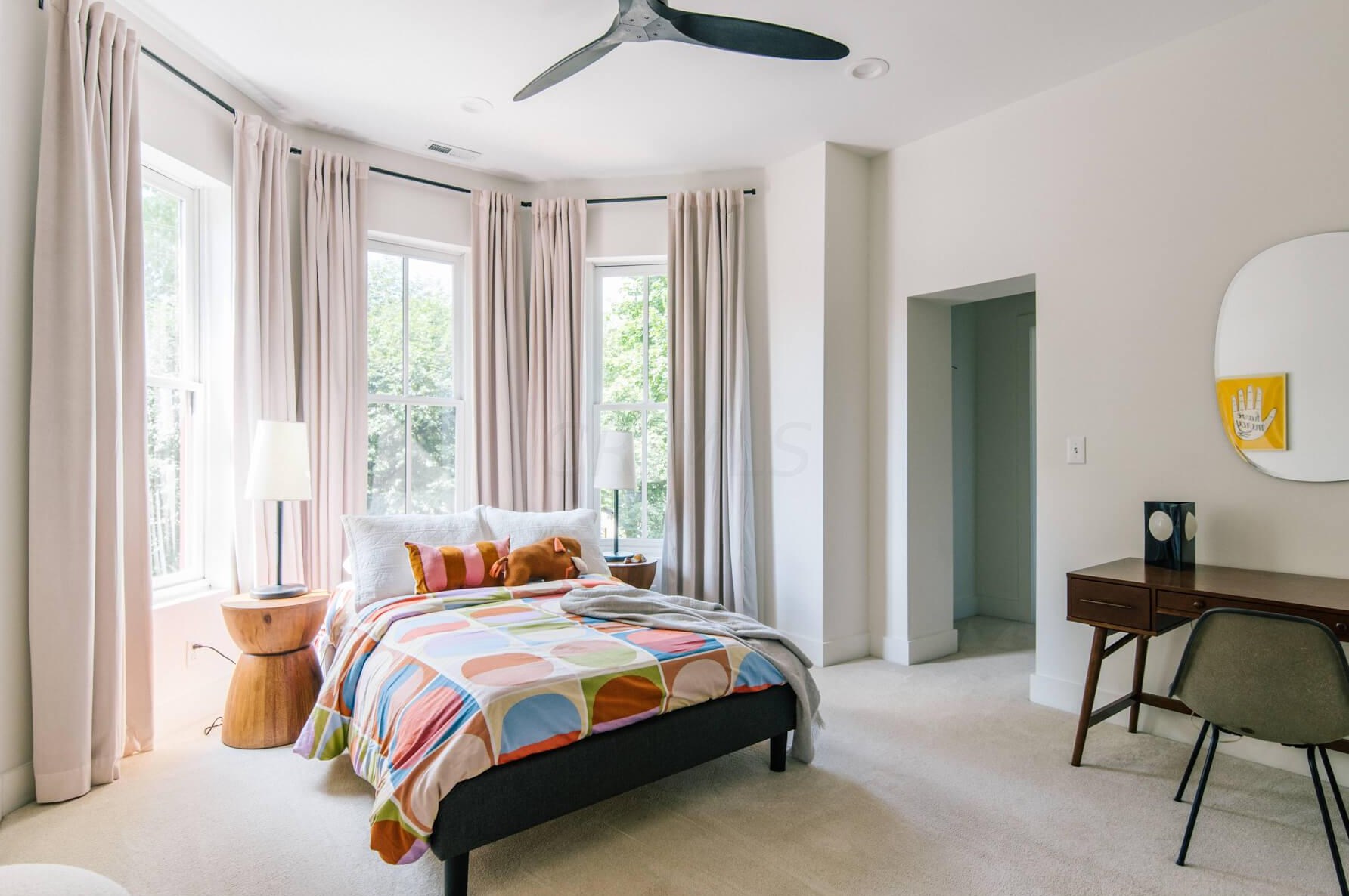 27 Monroe Ave, Columbus OH 43203-1857 exterior