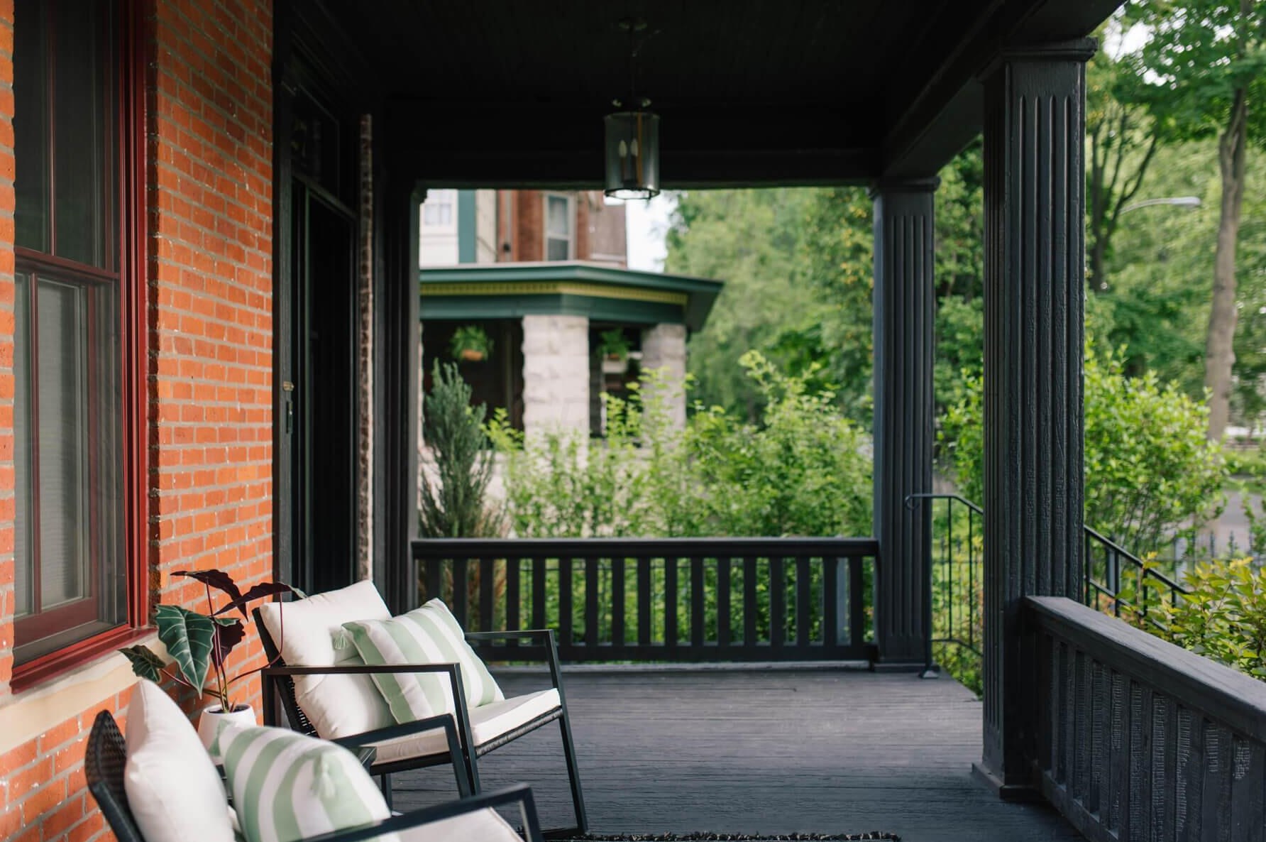 27 Monroe Ave, Columbus OH 43203-1857 exterior