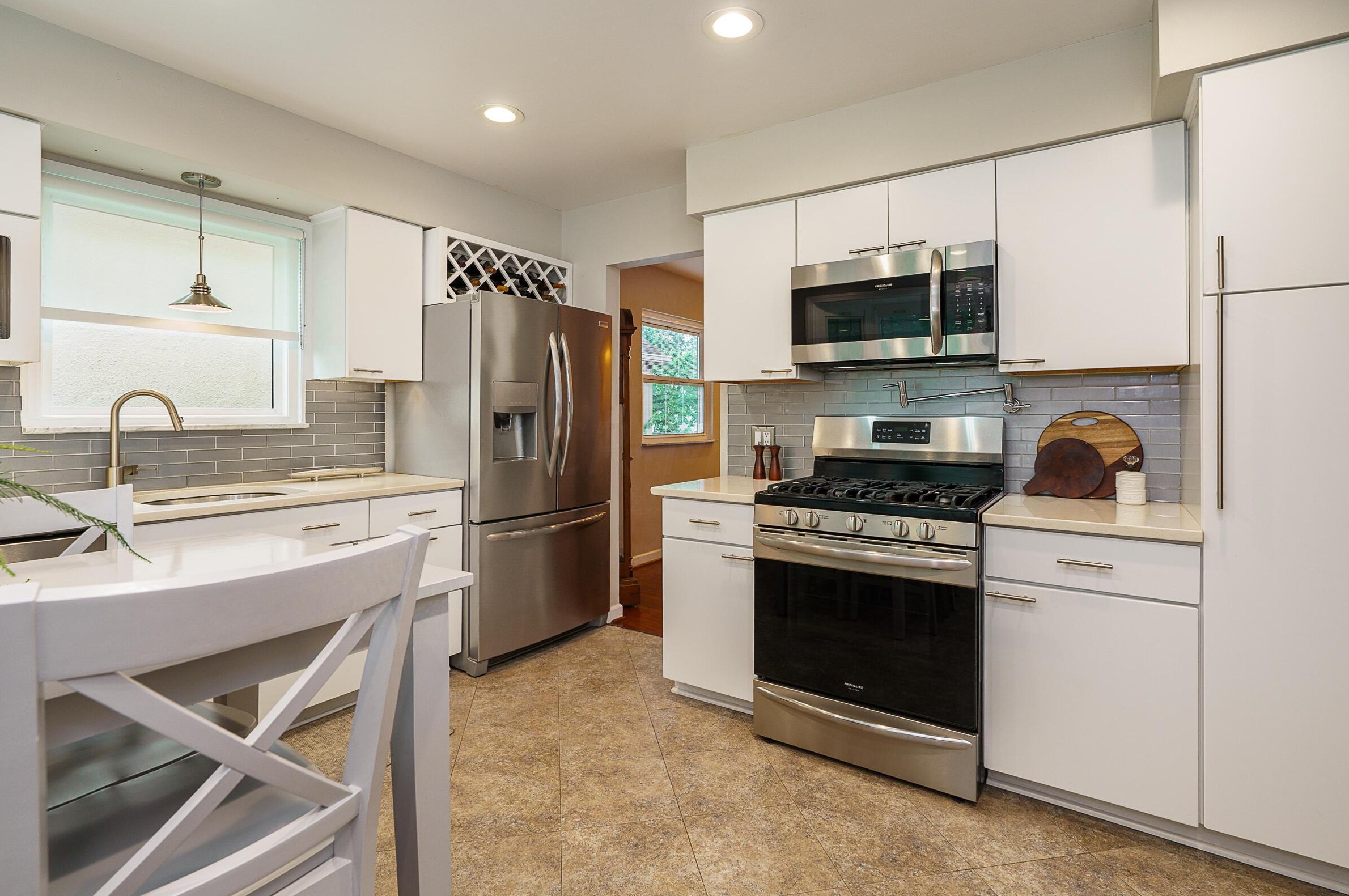 97 Roosevelt Ave, Columbus OH 43209-1160 exterior