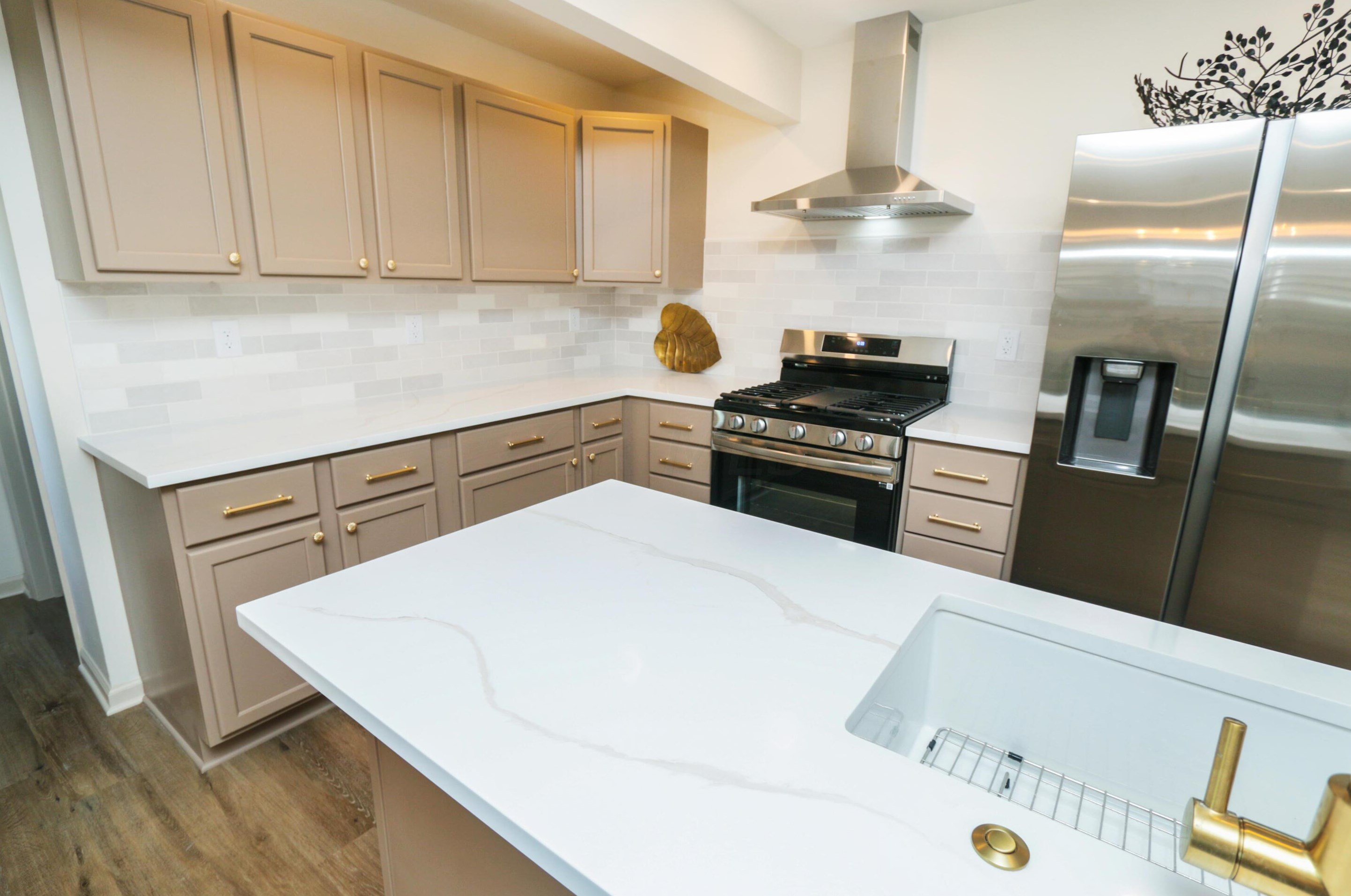 1124 Oakwood Ave, Columbus OH  43206-3116 exterior