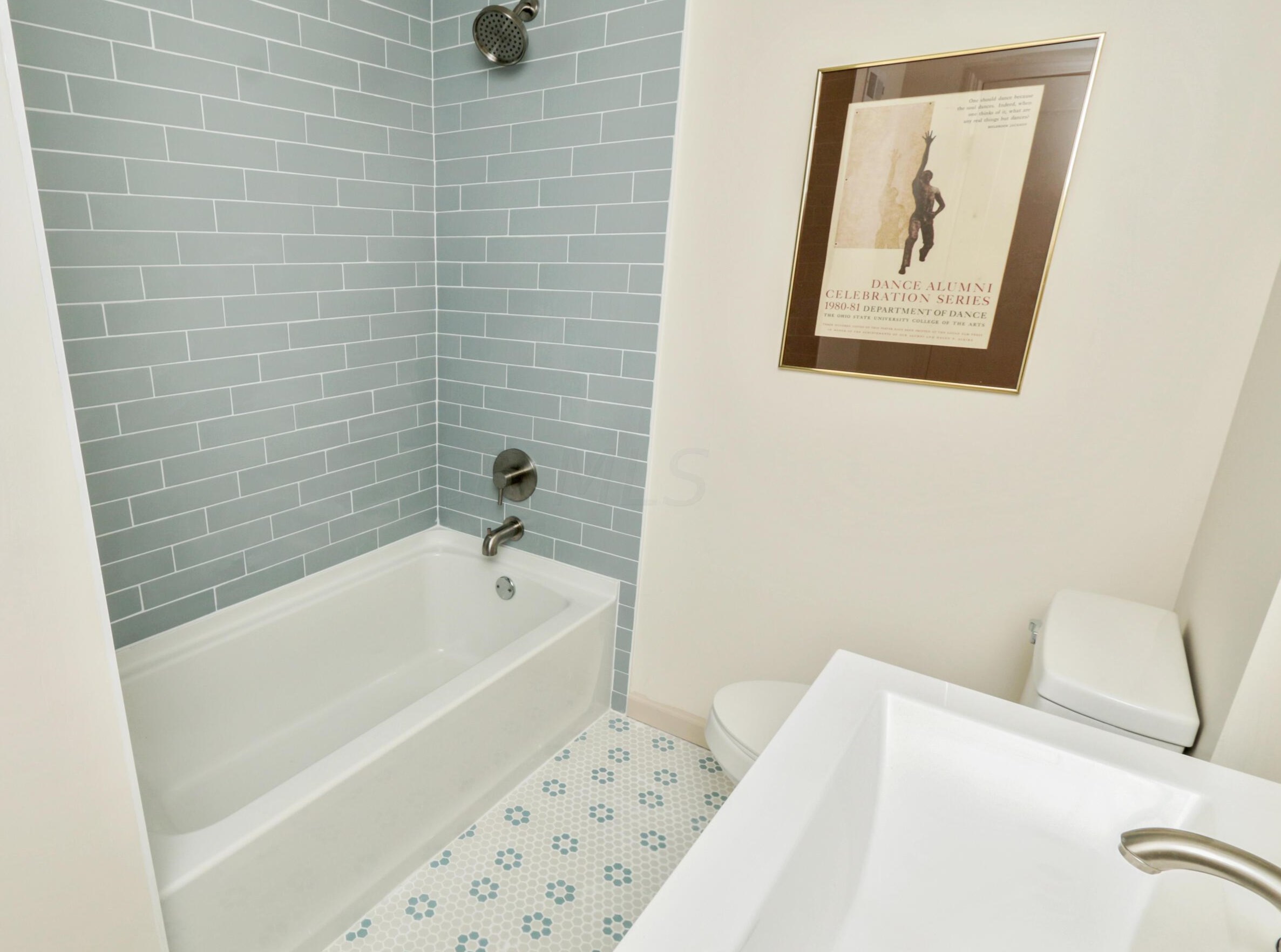 1124 Oakwood Ave, Columbus OH  43206-3116 exterior