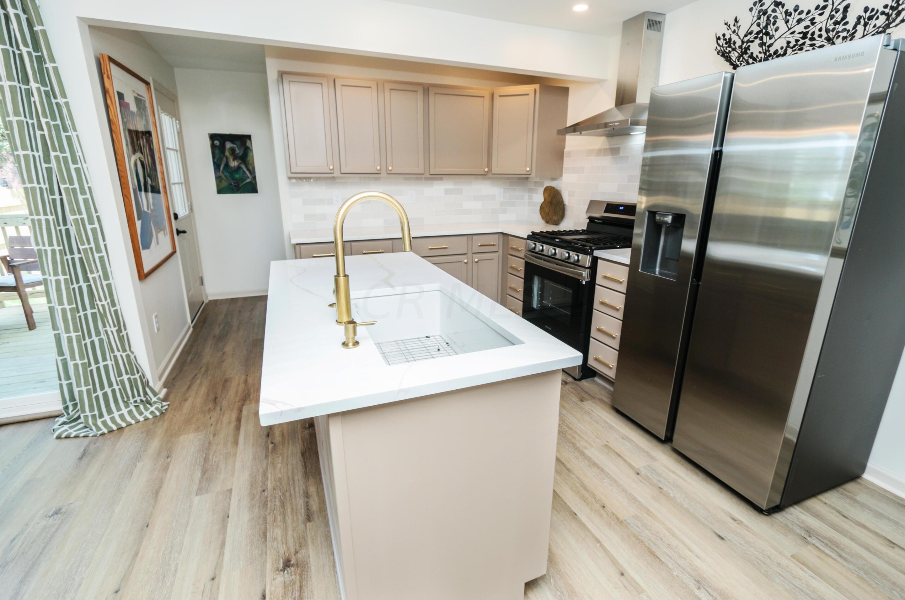 1124 Oakwood Ave, Columbus OH  43206-3116 exterior