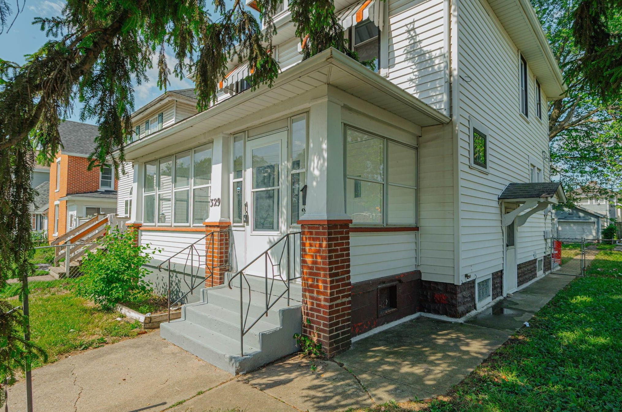 329 Warren Ave, Columbus OH  43204-3058 exterior