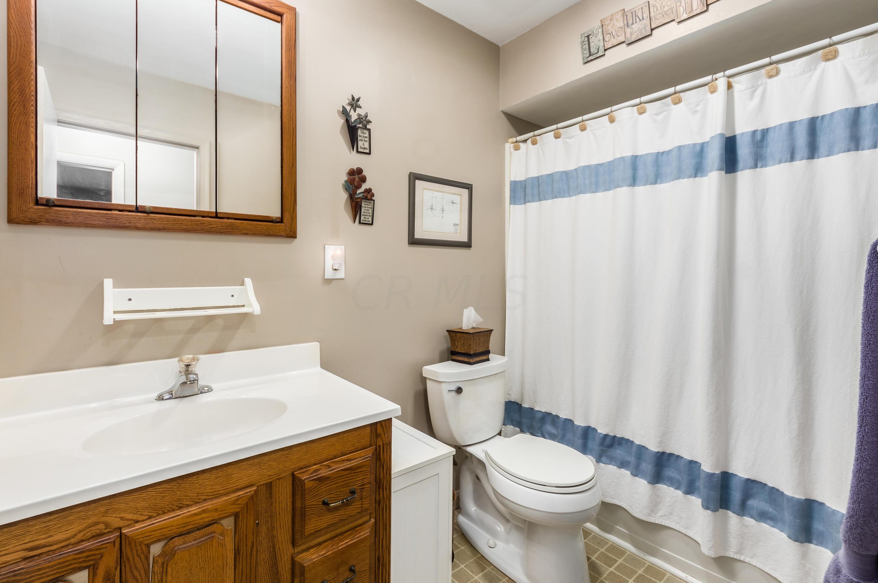 5628 Crawford, Columbus OH 43229-4124 exterior