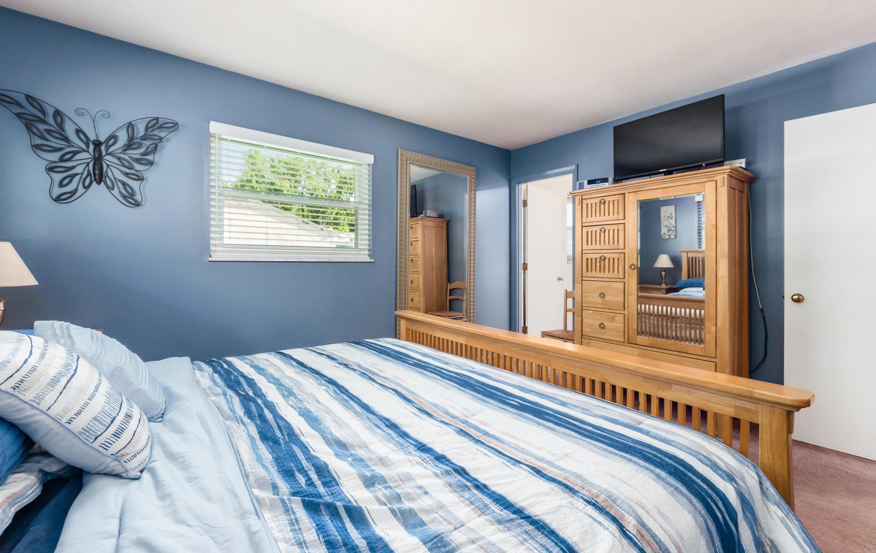 5628 Crawford, Columbus OH 43229-4124 exterior