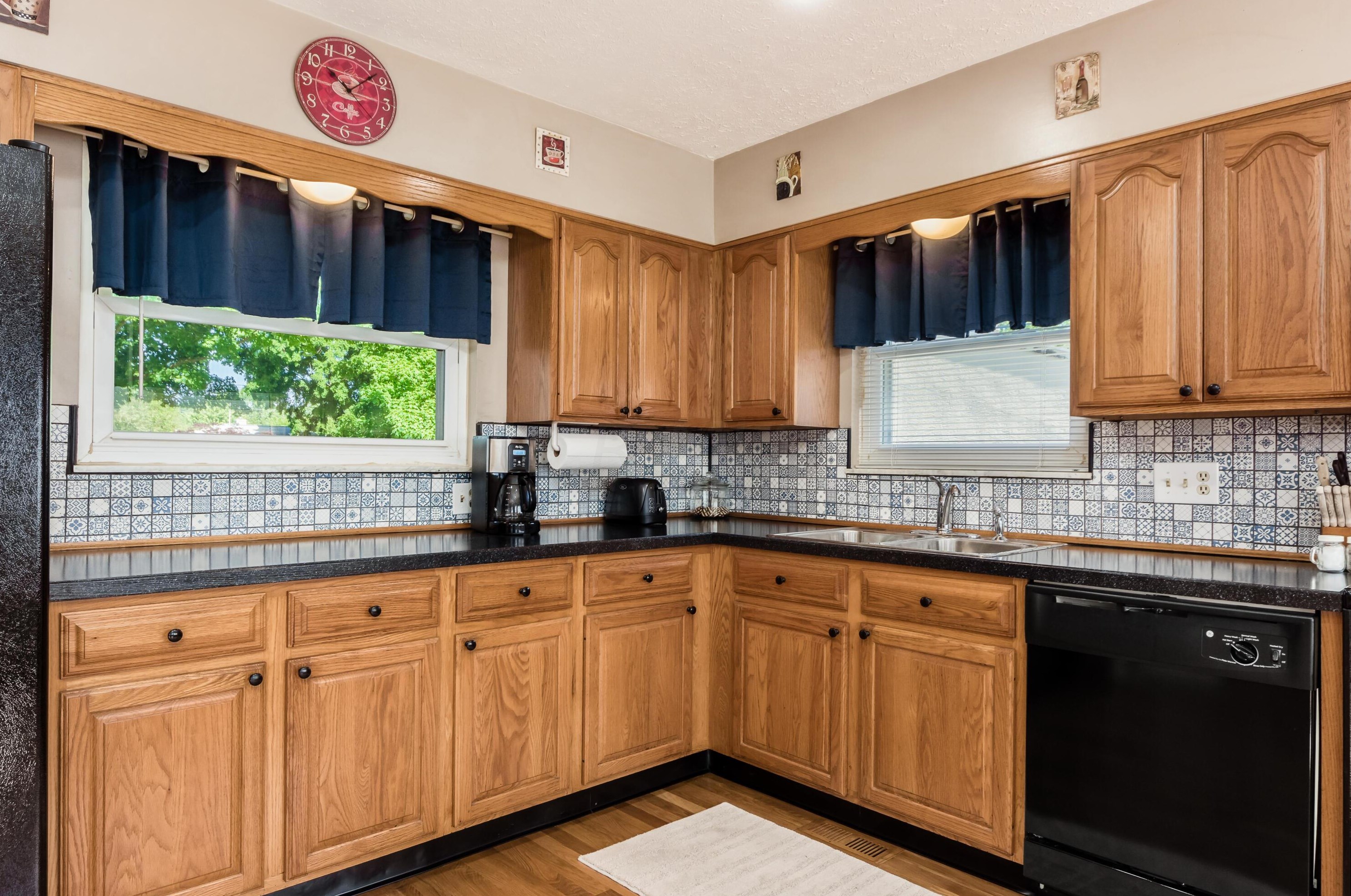 5628 Crawford, Columbus OH 43229-4124 exterior