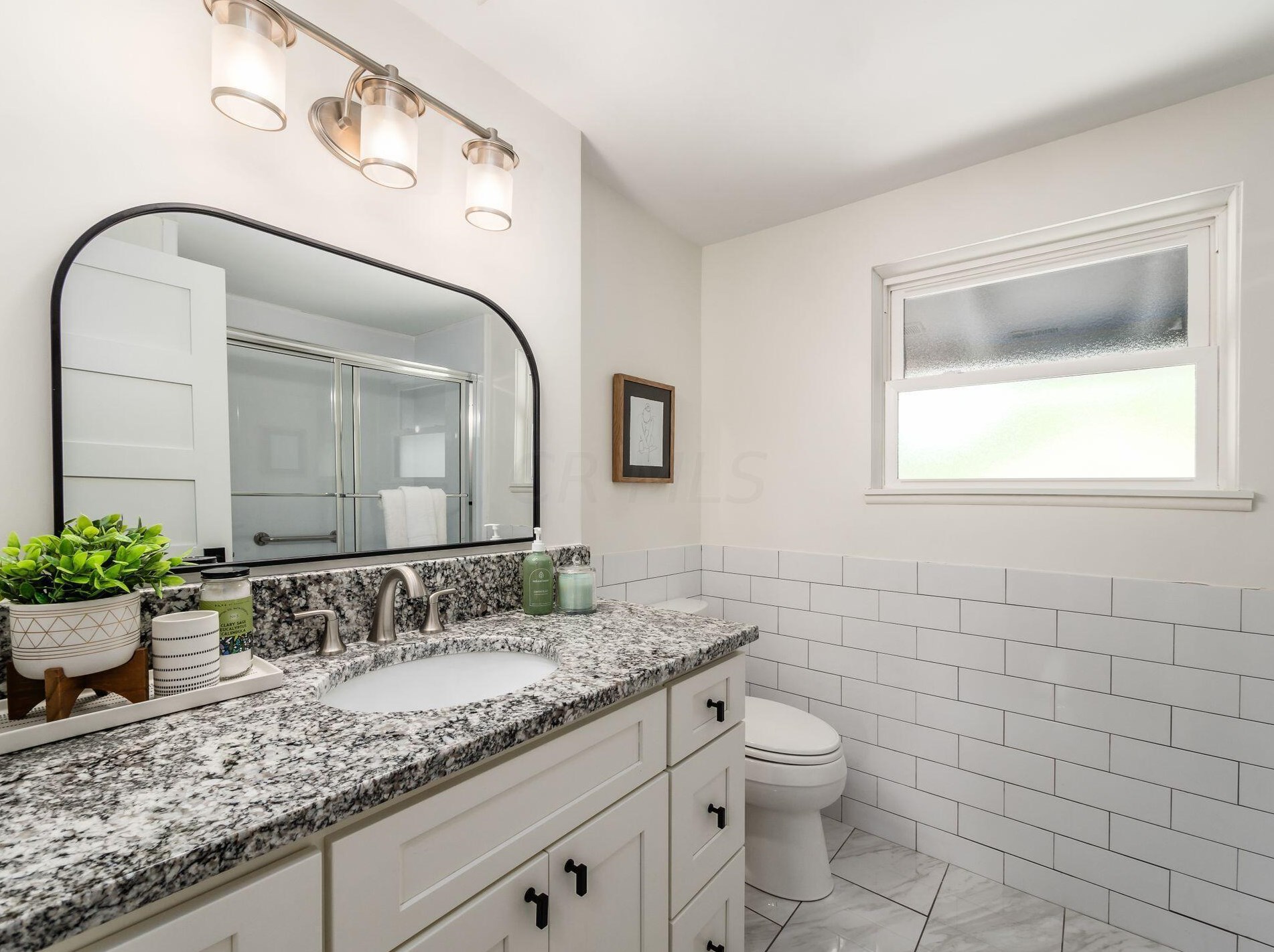 3801 Patricia Dr, Columbus OH 43220-4913 exterior