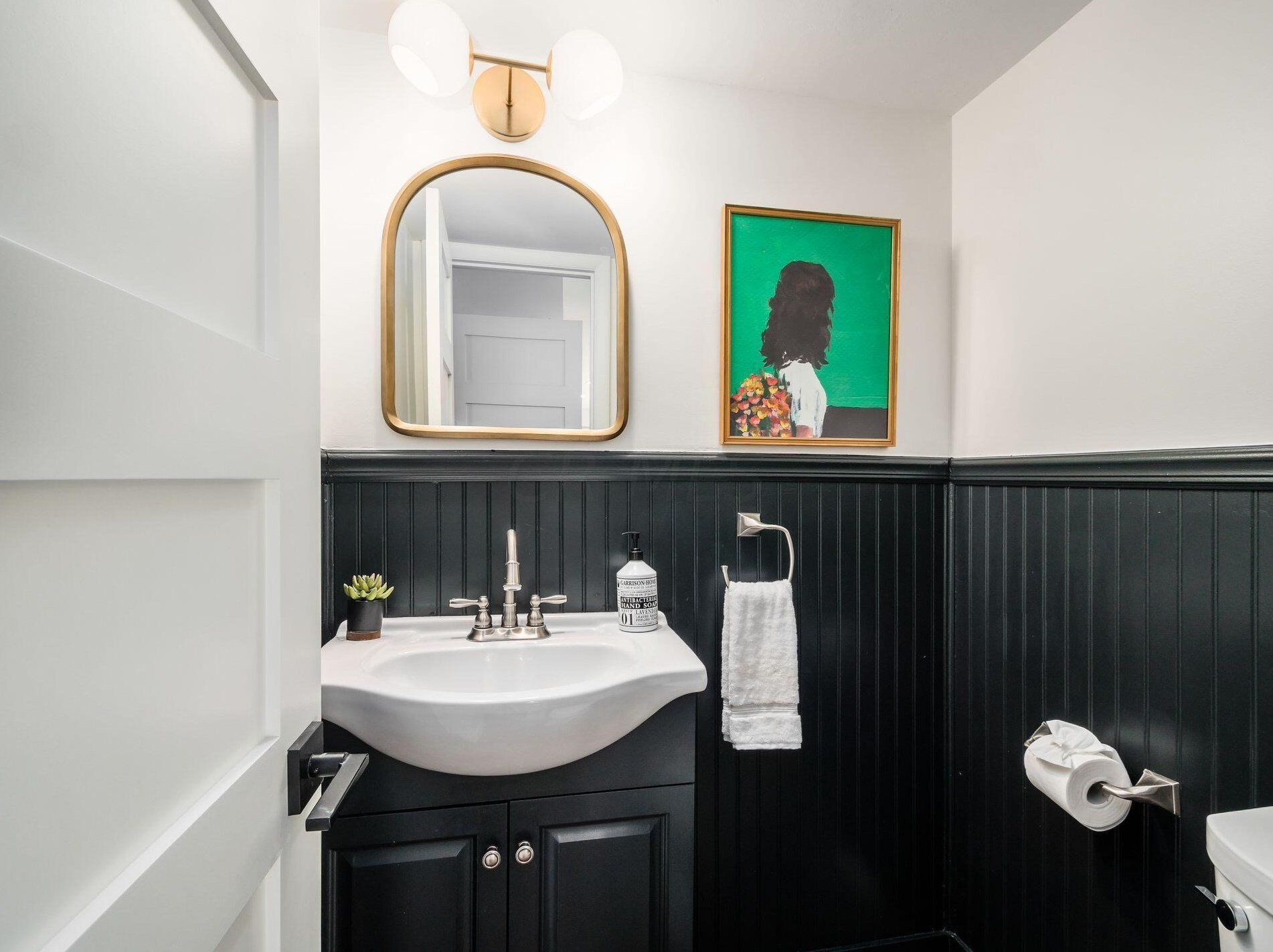 3801 Patricia Dr, Columbus OH 43220-4913 exterior