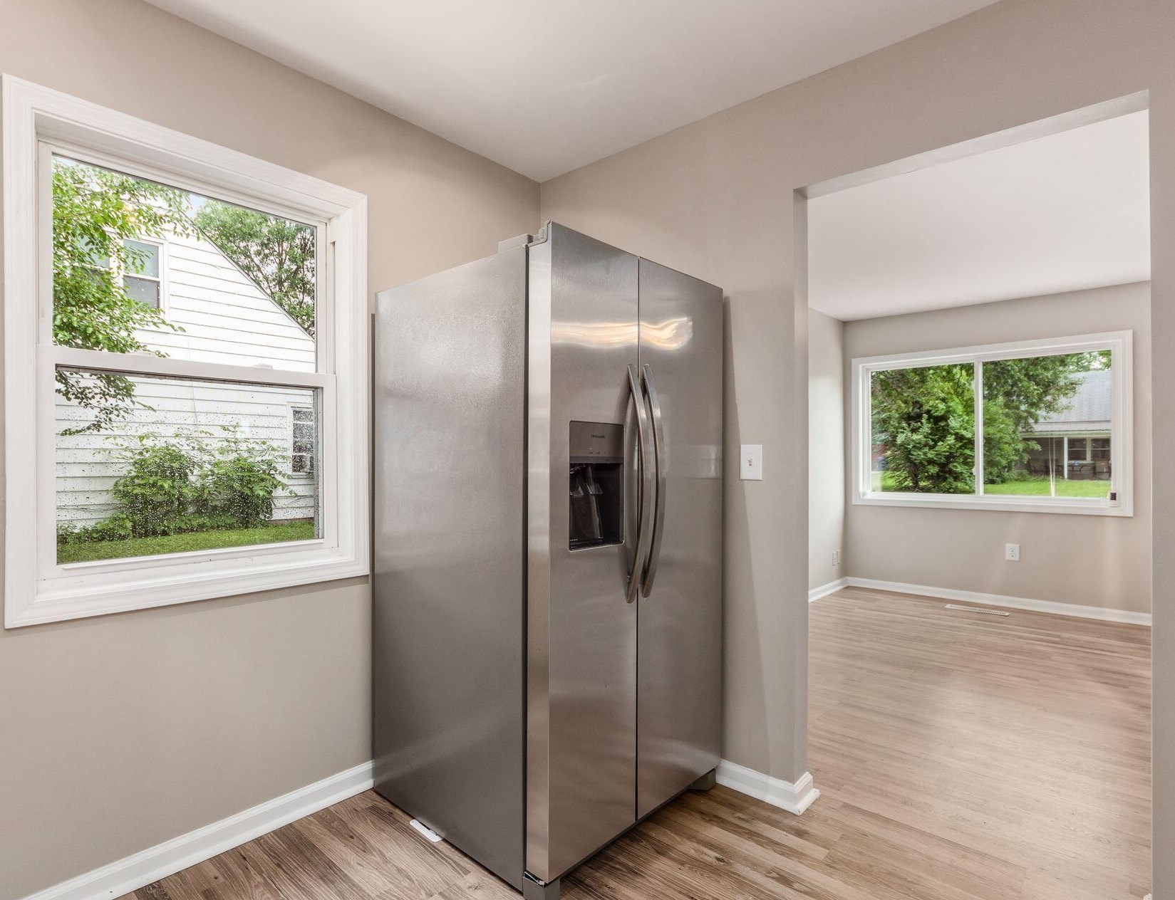 941 Exeter Rd, Columbus OH 43213-2422 exterior