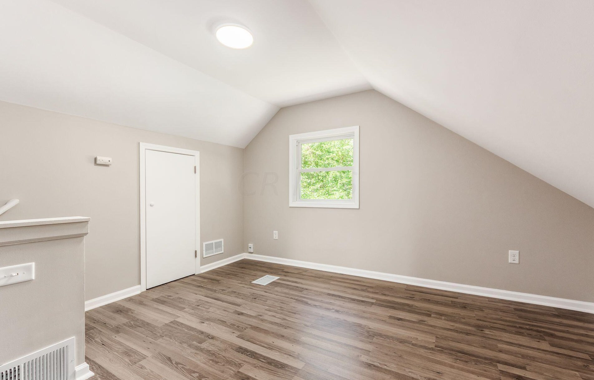 941 Exeter Rd, Columbus OH 43213-2422 exterior