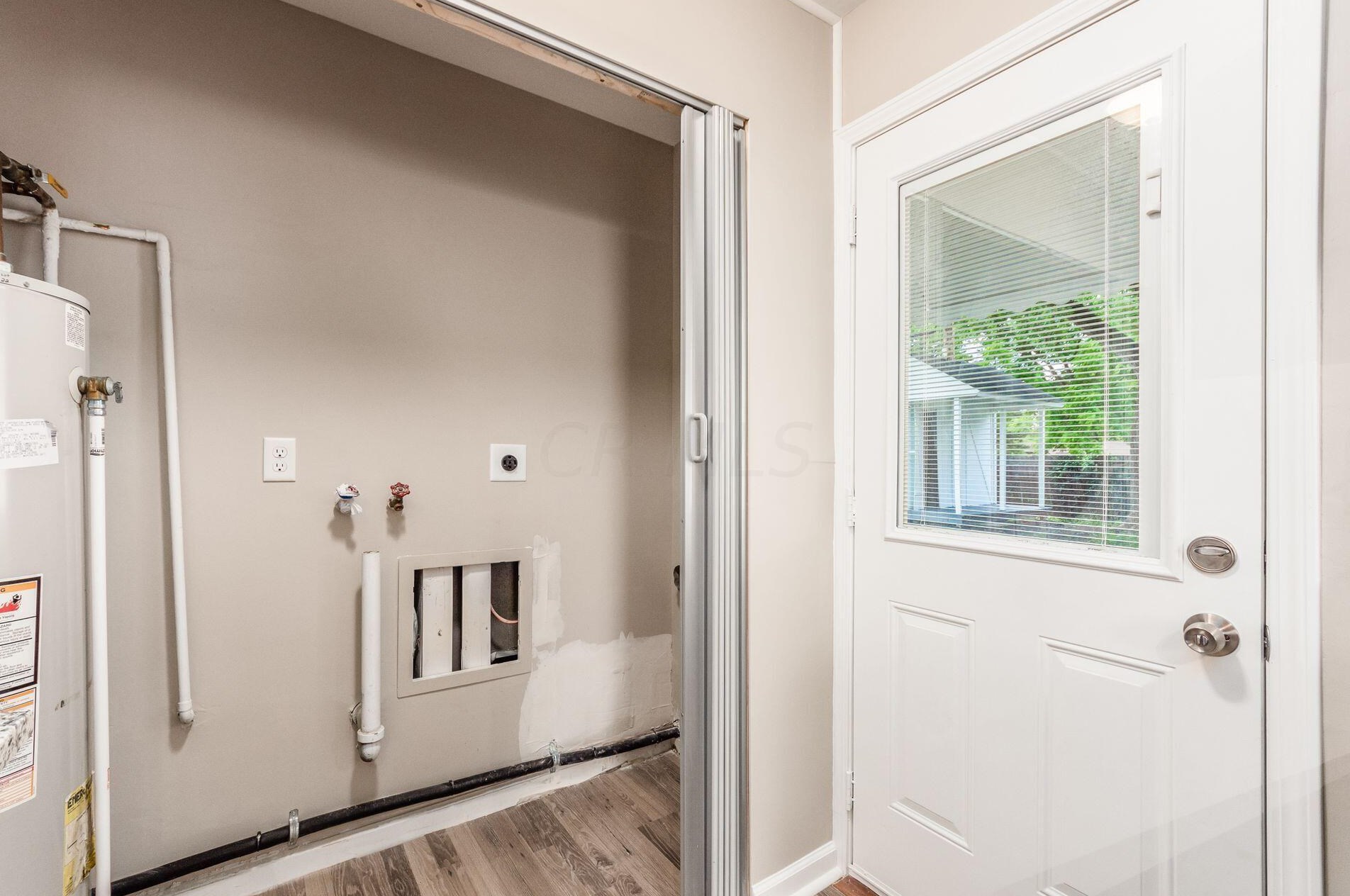 941 Exeter Rd, Columbus OH 43213-2422 exterior