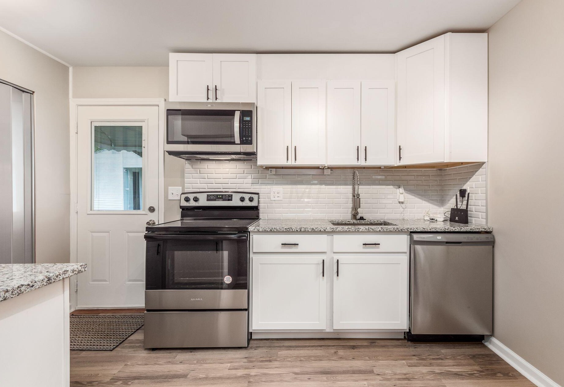 941 Exeter Rd, Columbus OH 43213-2422 exterior