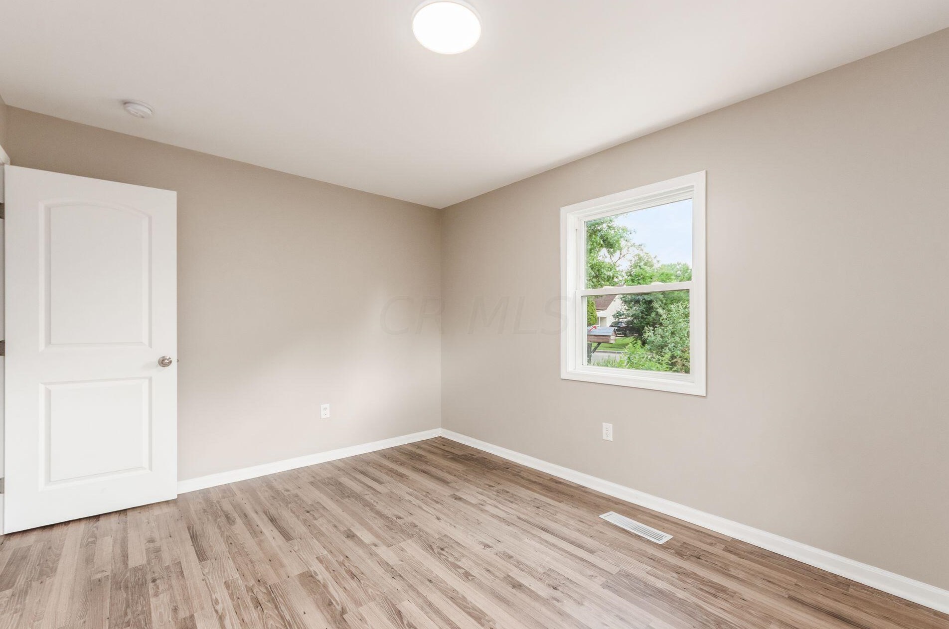 941 Exeter Rd, Columbus OH 43213-2422 exterior