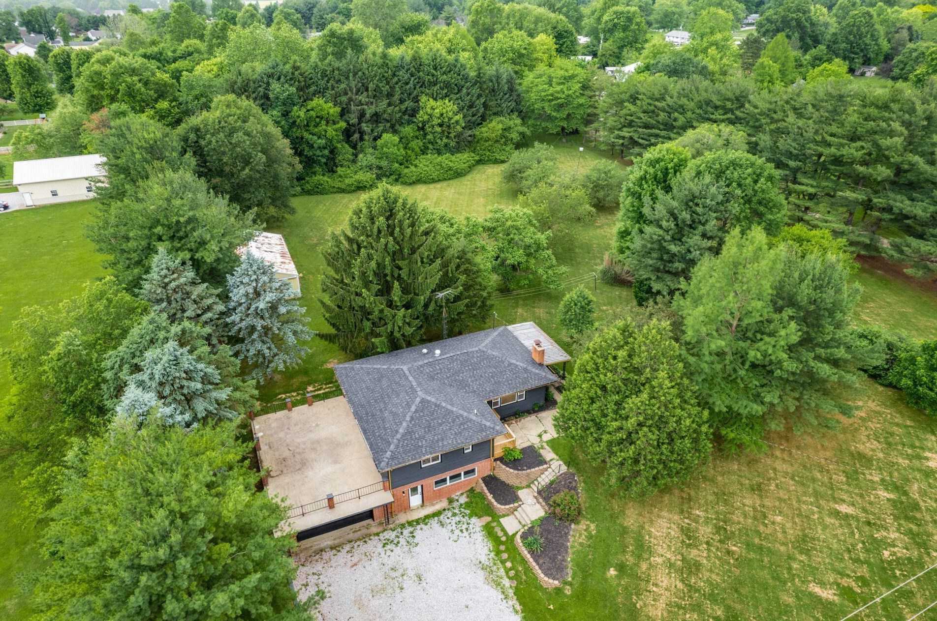 5512 Outville Rd, Pataskala OH  43062-9526 exterior